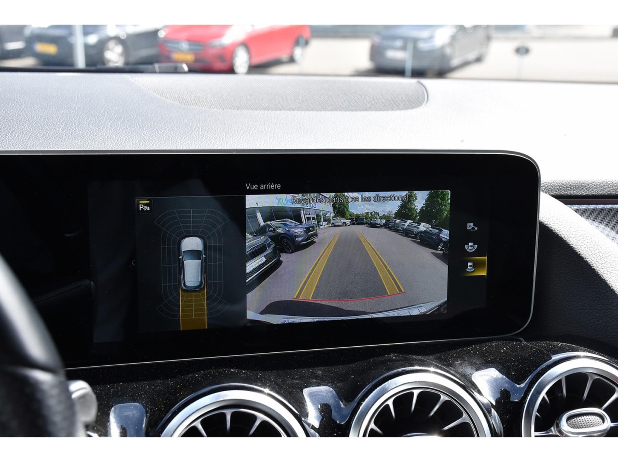 Mercedes GLA 200 CDI AMG Line 8G-Tronic GPS LANE SIDE CAM KEYLESS 1° MAIN (2021) - Photo 15
