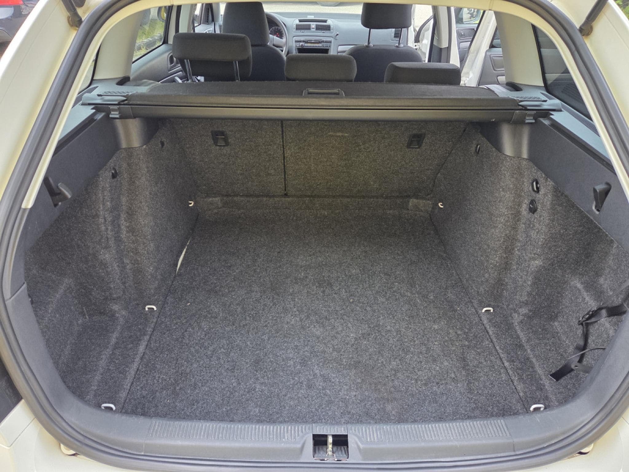 Skoda Octavia Combi 1.6 Tdi 105 CV Garantie 12 Mois (2011) - Photo 8