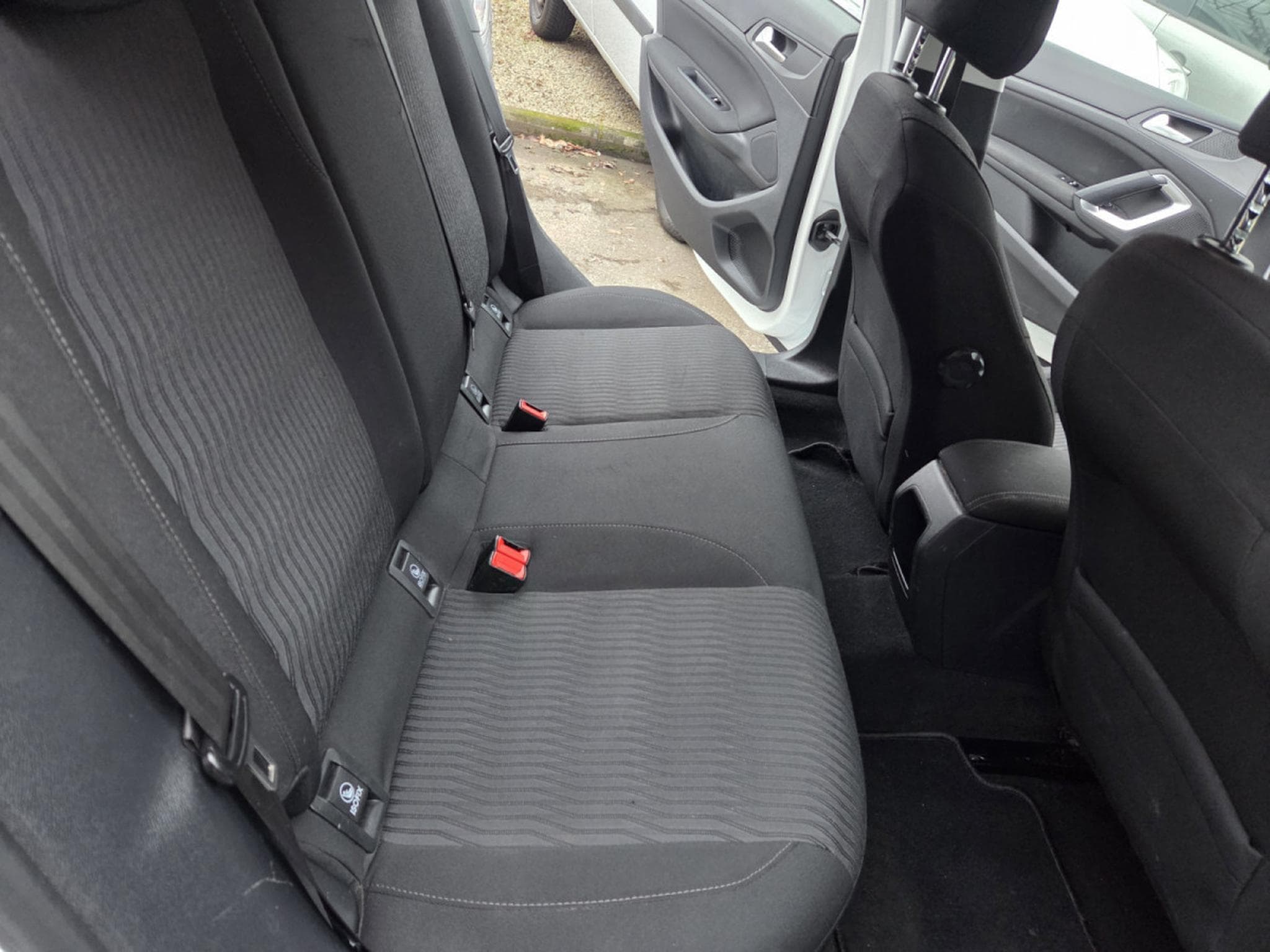 Peugeot 308 1.6 Hdi 100 CV Garantie 12 Mois (2015) - Foto 8