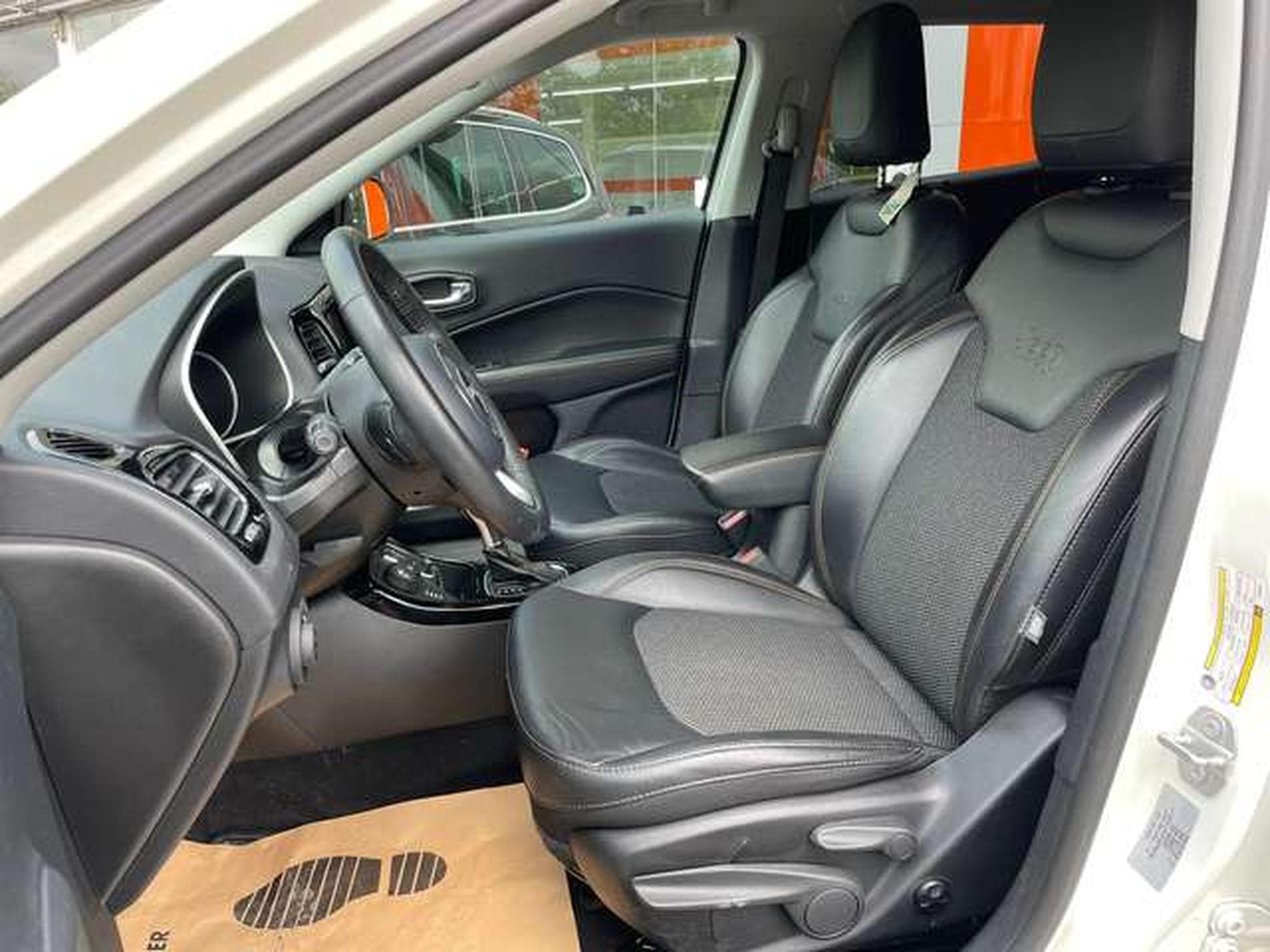 Jeep Compass 4x4 Auto Limited JUSQU'A 48 MOIS DE GARANTIE (2019) - Foto 12