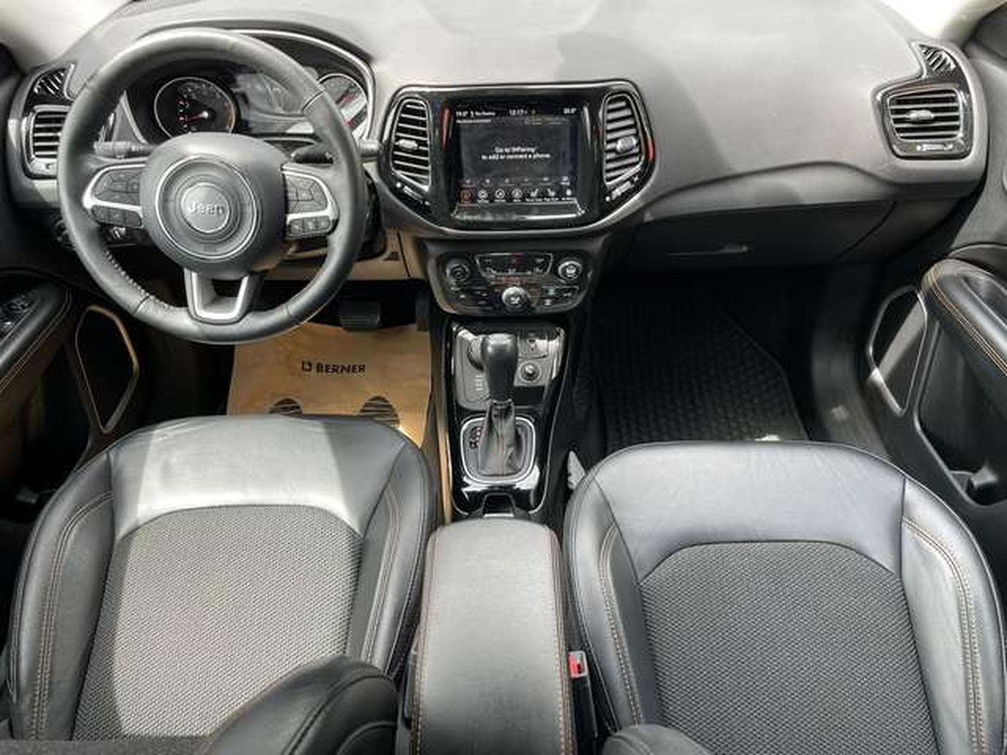 Jeep Compass 4x4 Auto Limited JUSQU'A 48 MOIS DE GARANTIE (2019) - Foto 13