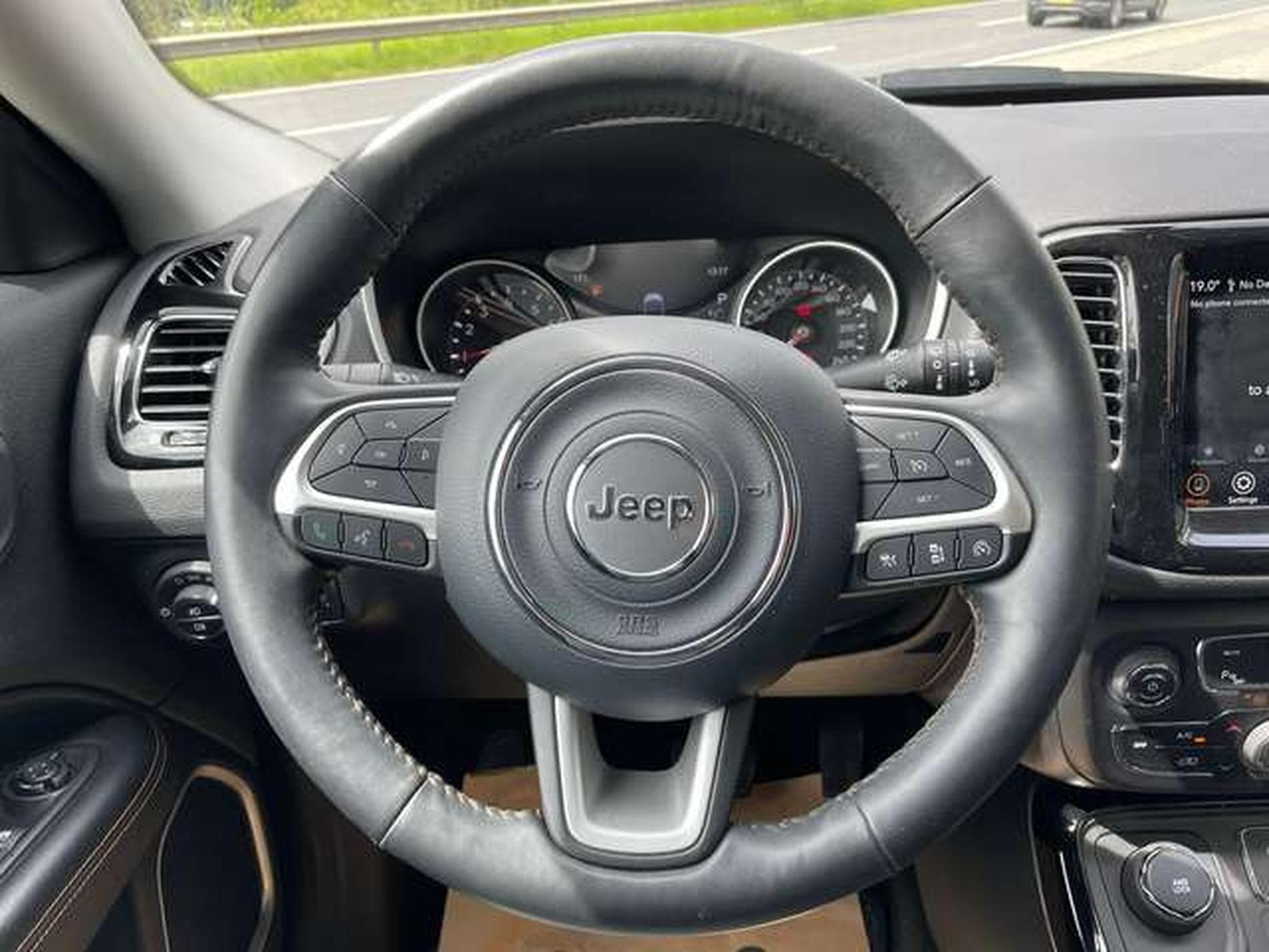 Jeep Compass 4x4 Auto Limited JUSQU'A 48 MOIS DE GARANTIE (2019) - Foto 14