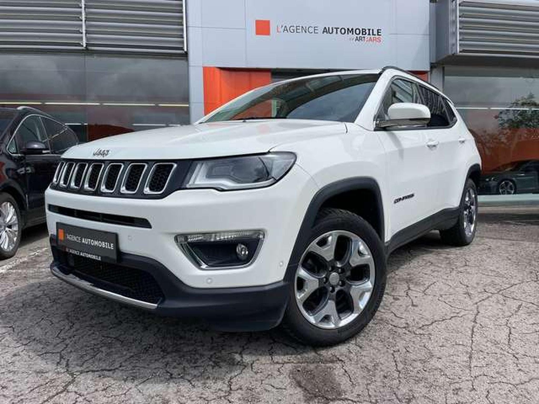 Jeep Compass 4x4 Auto Limited JUSQU'A 48 MOIS DE GARANTIE (2019) - Foto 2