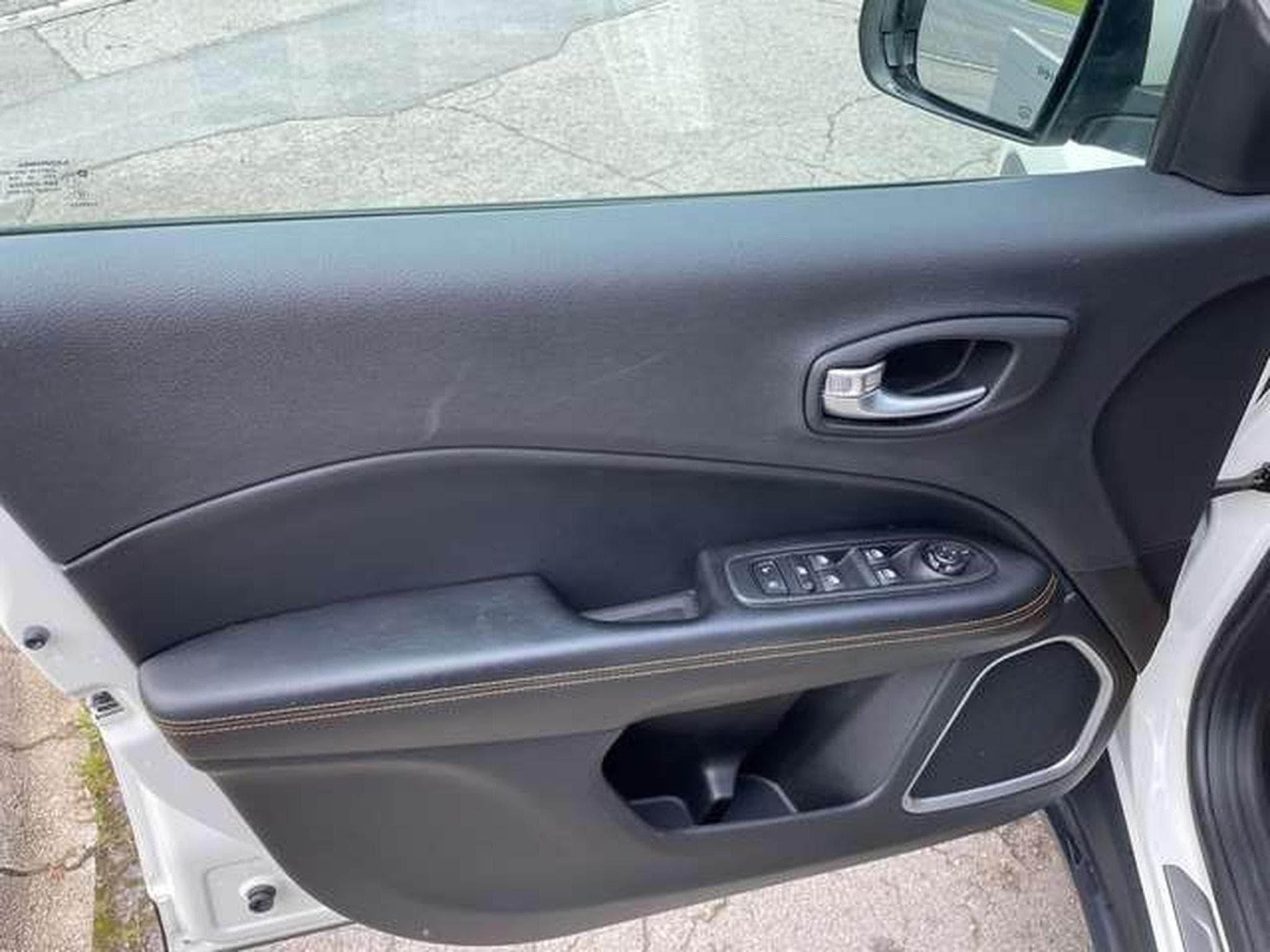 Jeep Compass 4x4 Auto Limited JUSQU'A 48 MOIS DE GARANTIE (2019) - Foto 9