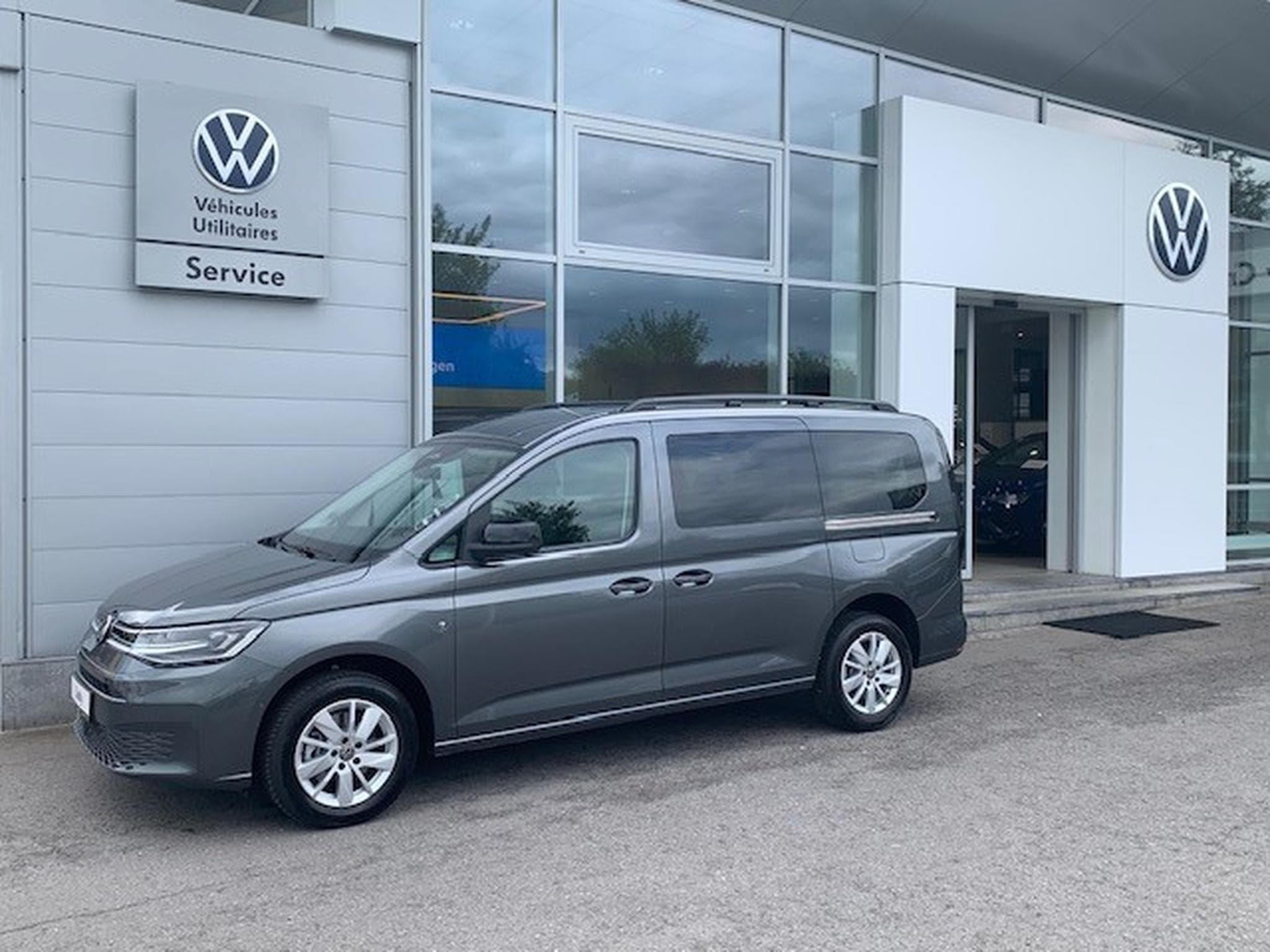 VW Caddy LIFE 1.5TSI 116CV DSG7 (2026) - Photo 1