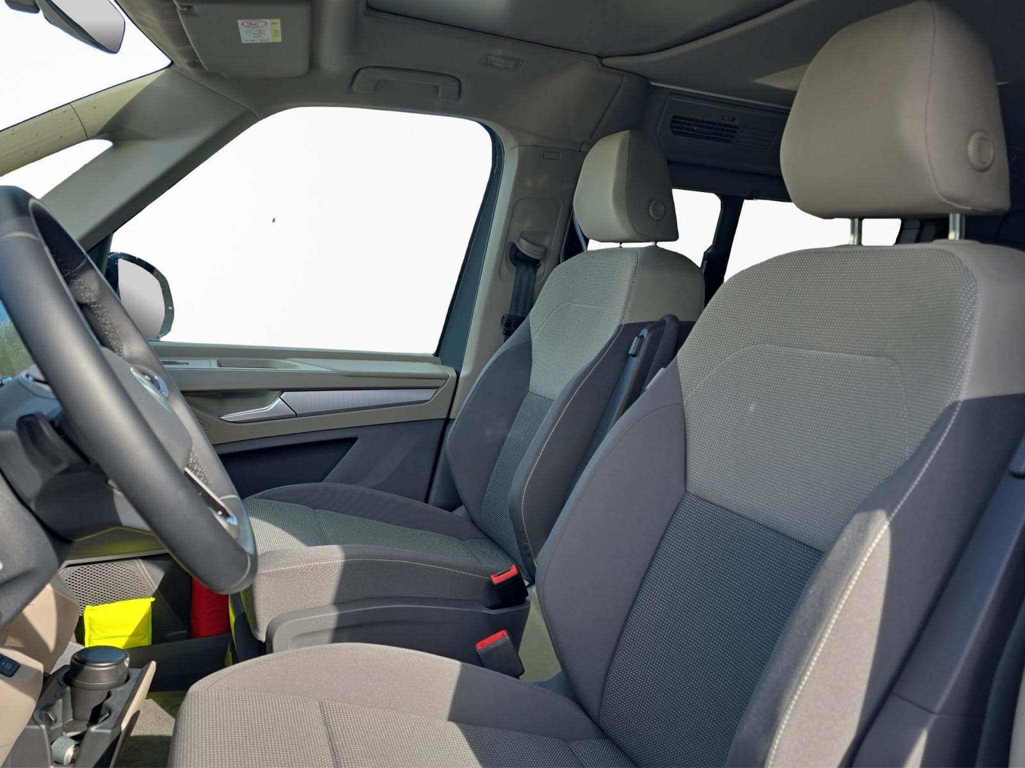 VW California Coast (2026) - Photo 9