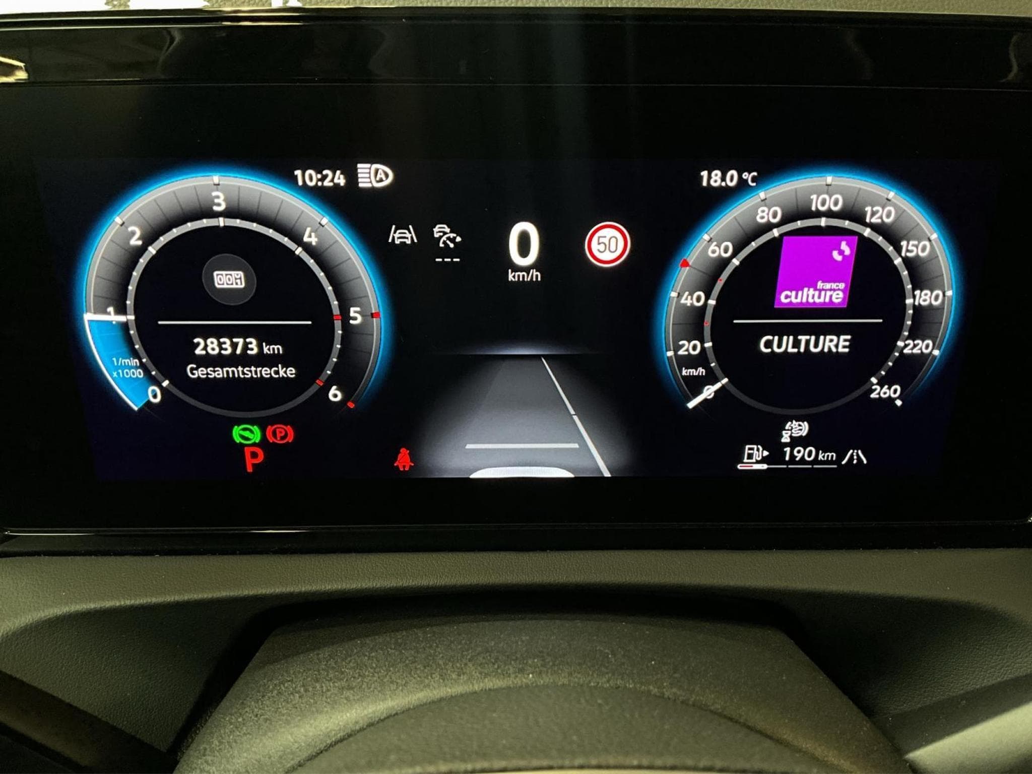 VW Tiguan R-Line+DSG+4x4+AHK+P.Info (2024) - Photo 11