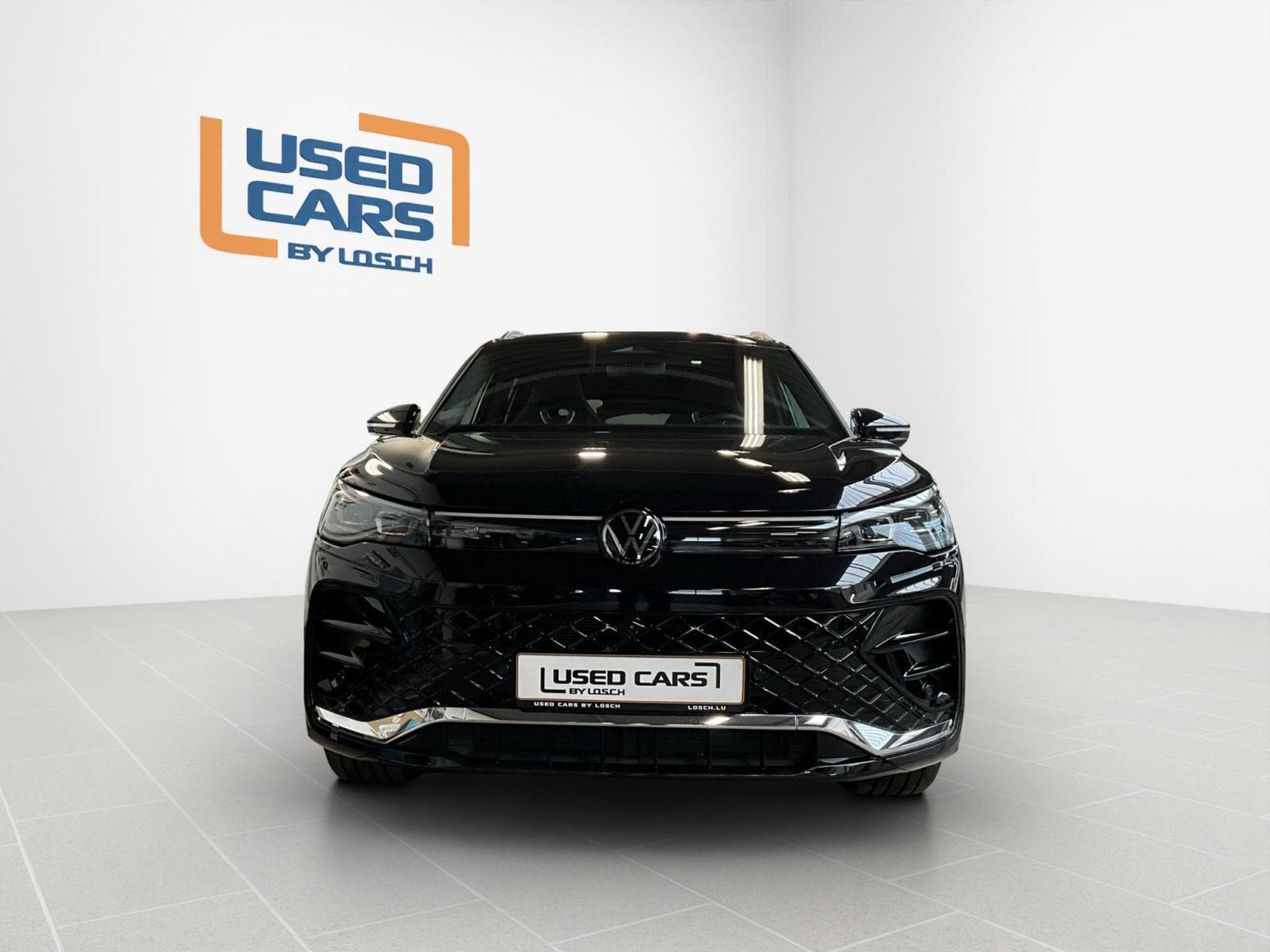 VW Tiguan R-Line+DSG+4x4+AHK+P.Info (2024) - Photo 3