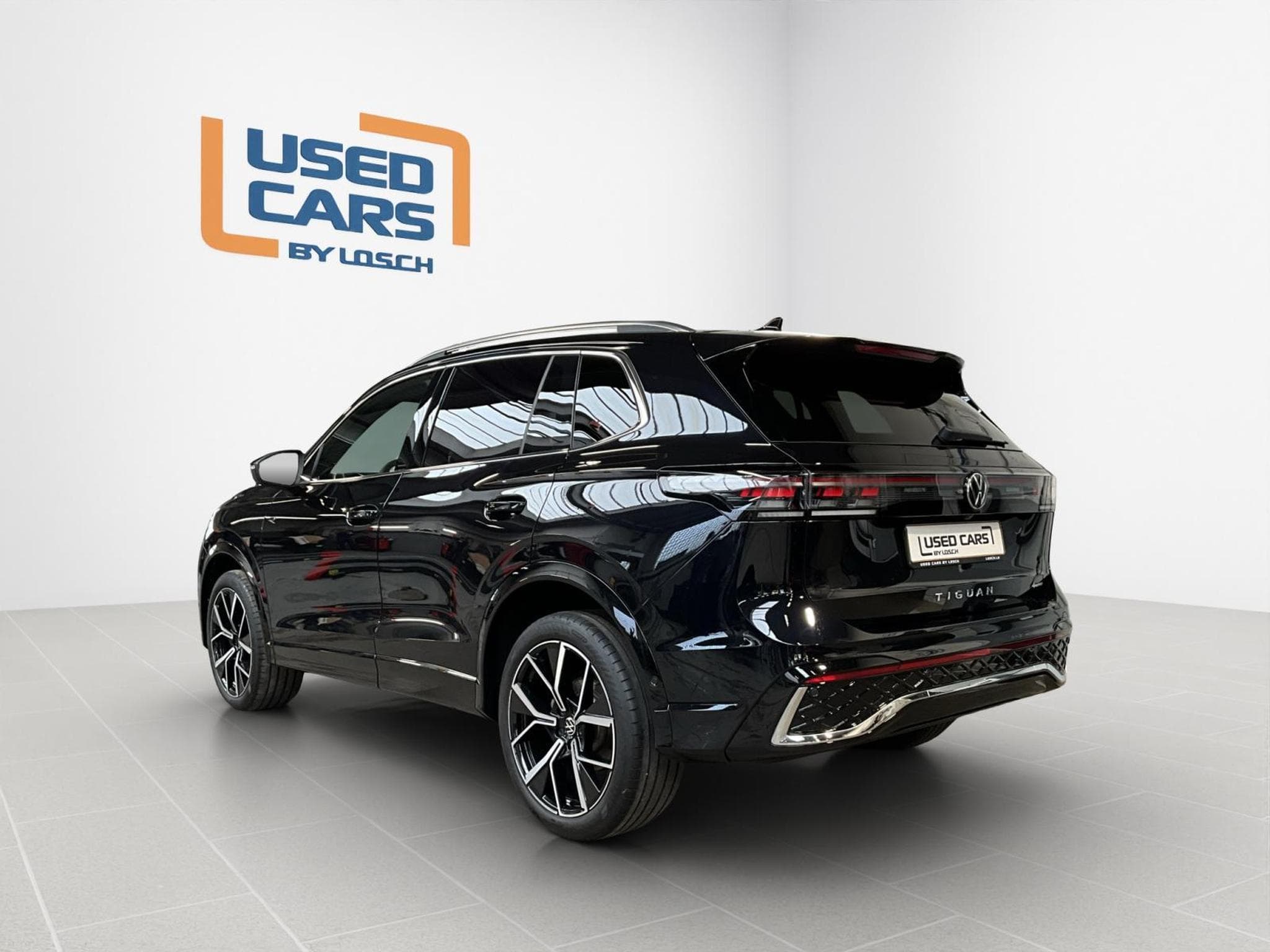 VW Tiguan R-Line+DSG+4x4+AHK+P.Info (2024) - Photo 5