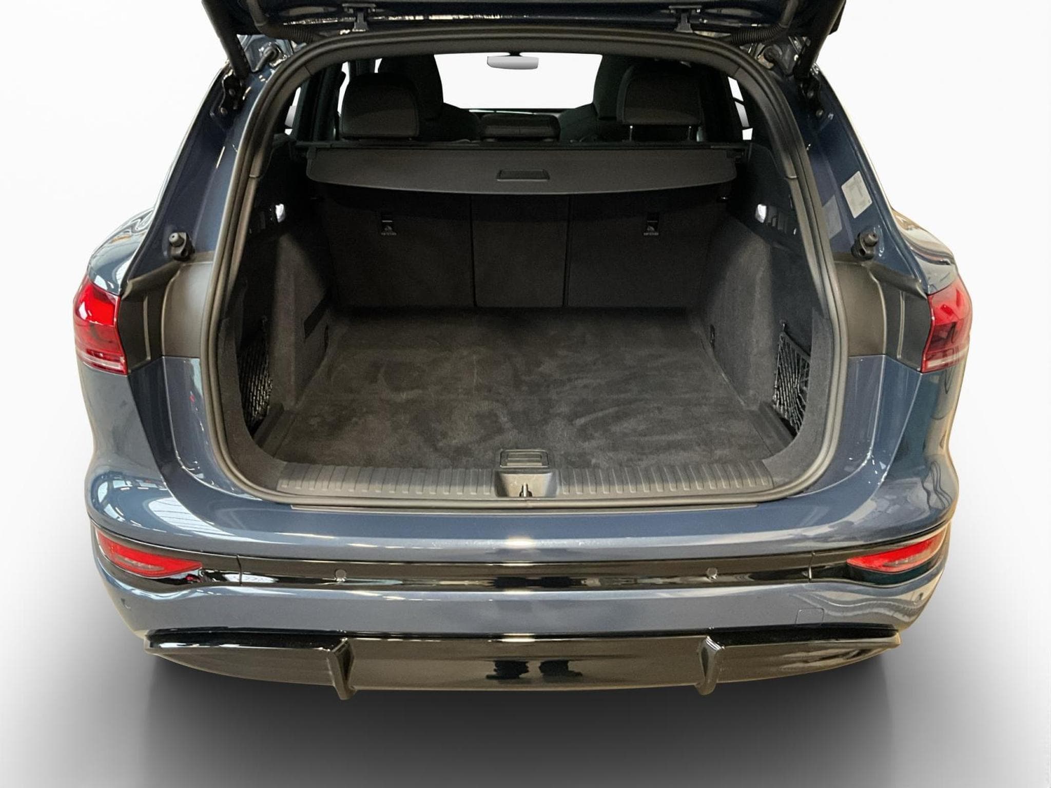 Audi SQ6 e-tron 95kWh+Quattro+P.Premium+MMIexperience (2025) - Photo 17