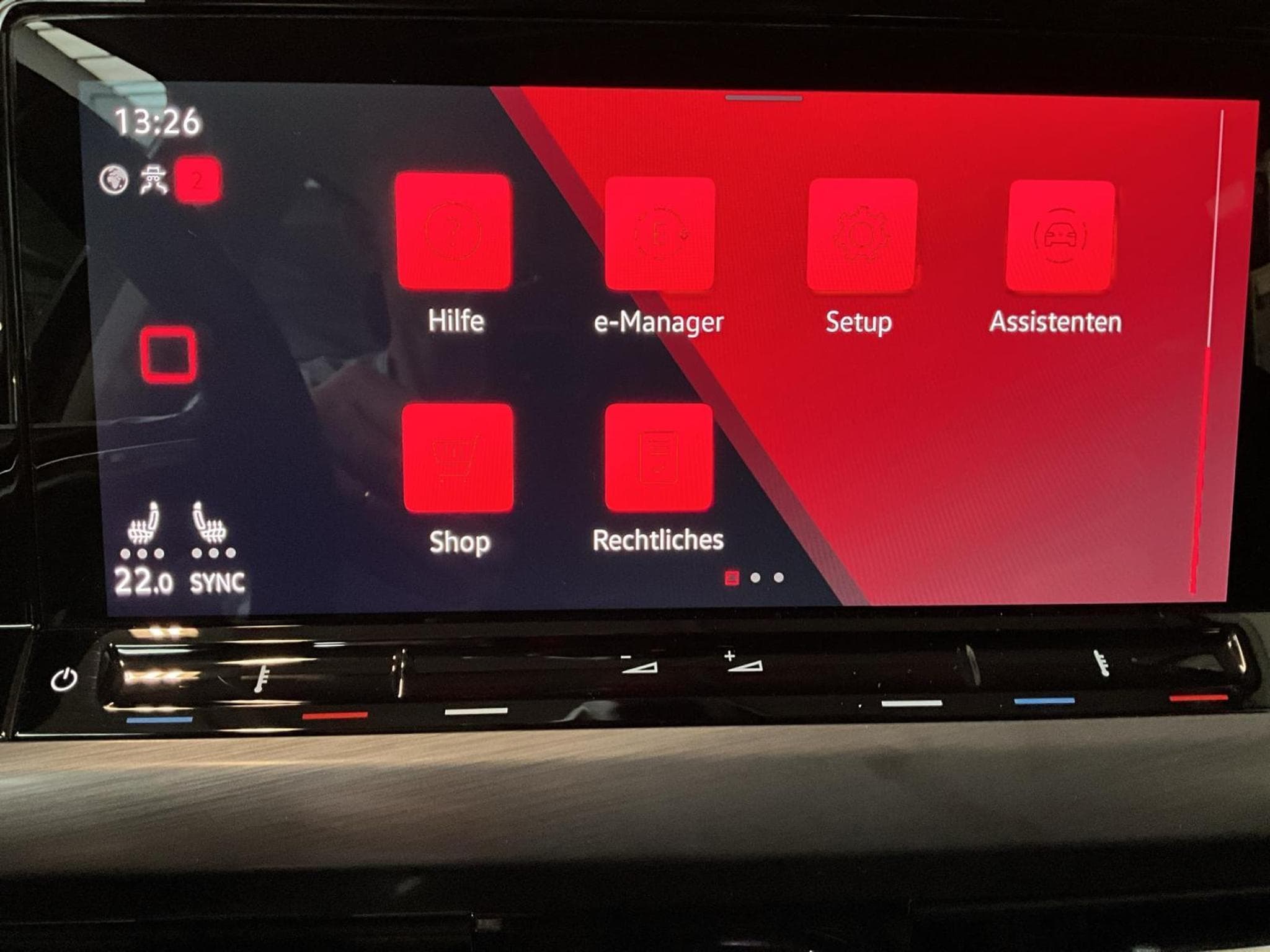 VW Golf Style+DSG+PHEV+Pano+Navi+RearView (2022) - Photo 16