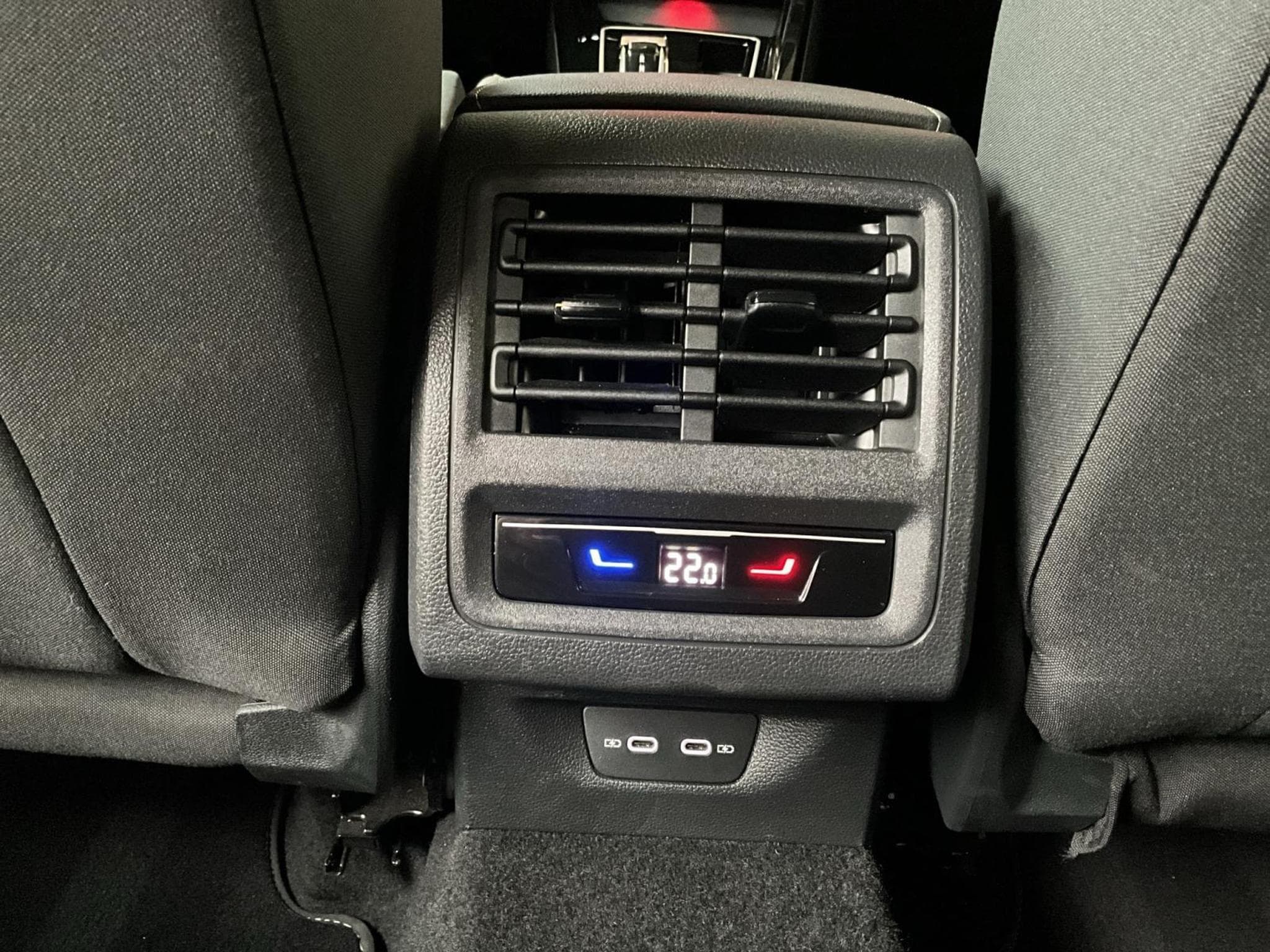 VW Golf Style+DSG+PHEV+Pano+Navi+RearView (2022) - Photo 19