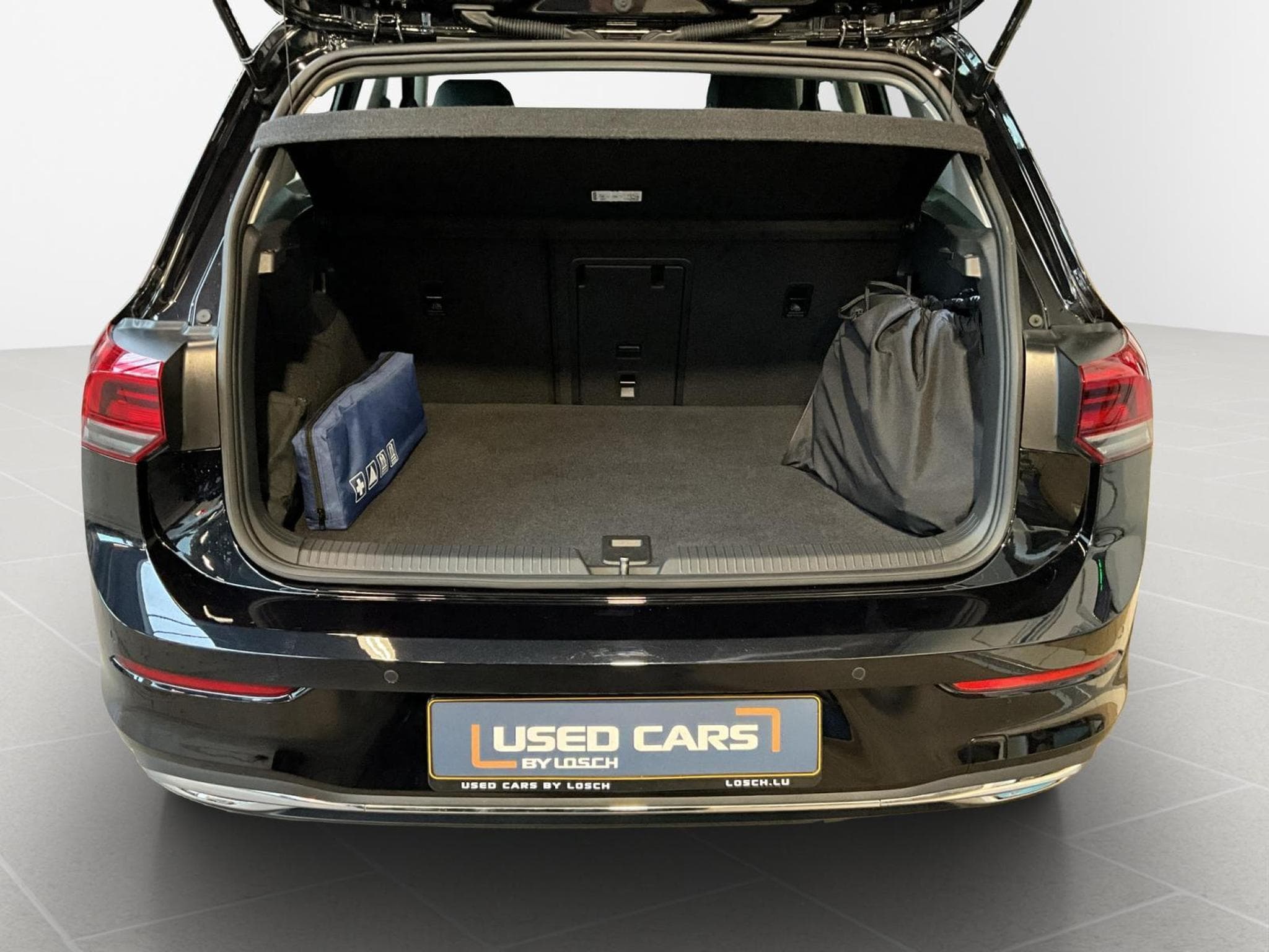 VW Golf Style+DSG+PHEV+Pano+Navi+RearView (2022) - Photo 20