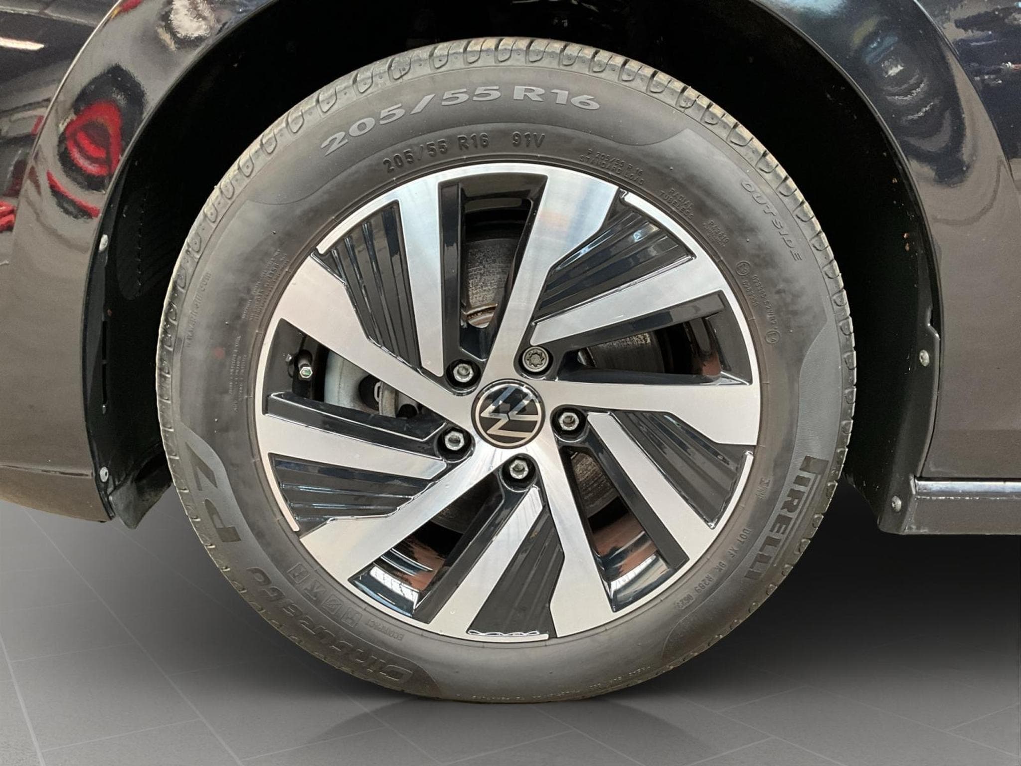 VW Golf Style+DSG+PHEV+Pano+Navi+RearView (2022) - Photo 8