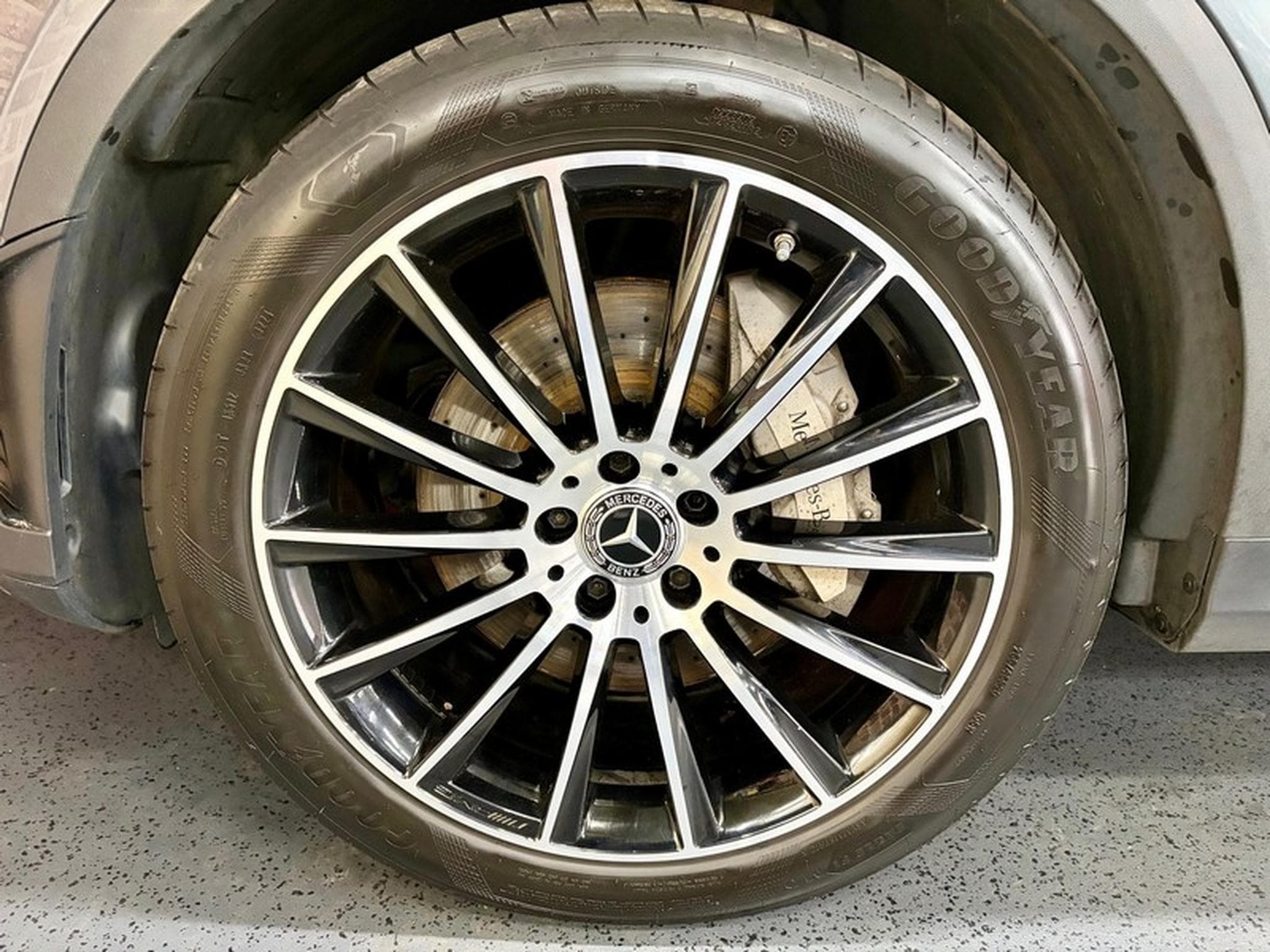 Mercedes GLC 300 GLC 300 2.0 258cv Auto 4Matric AMG-LINE (2020) - Foto 3