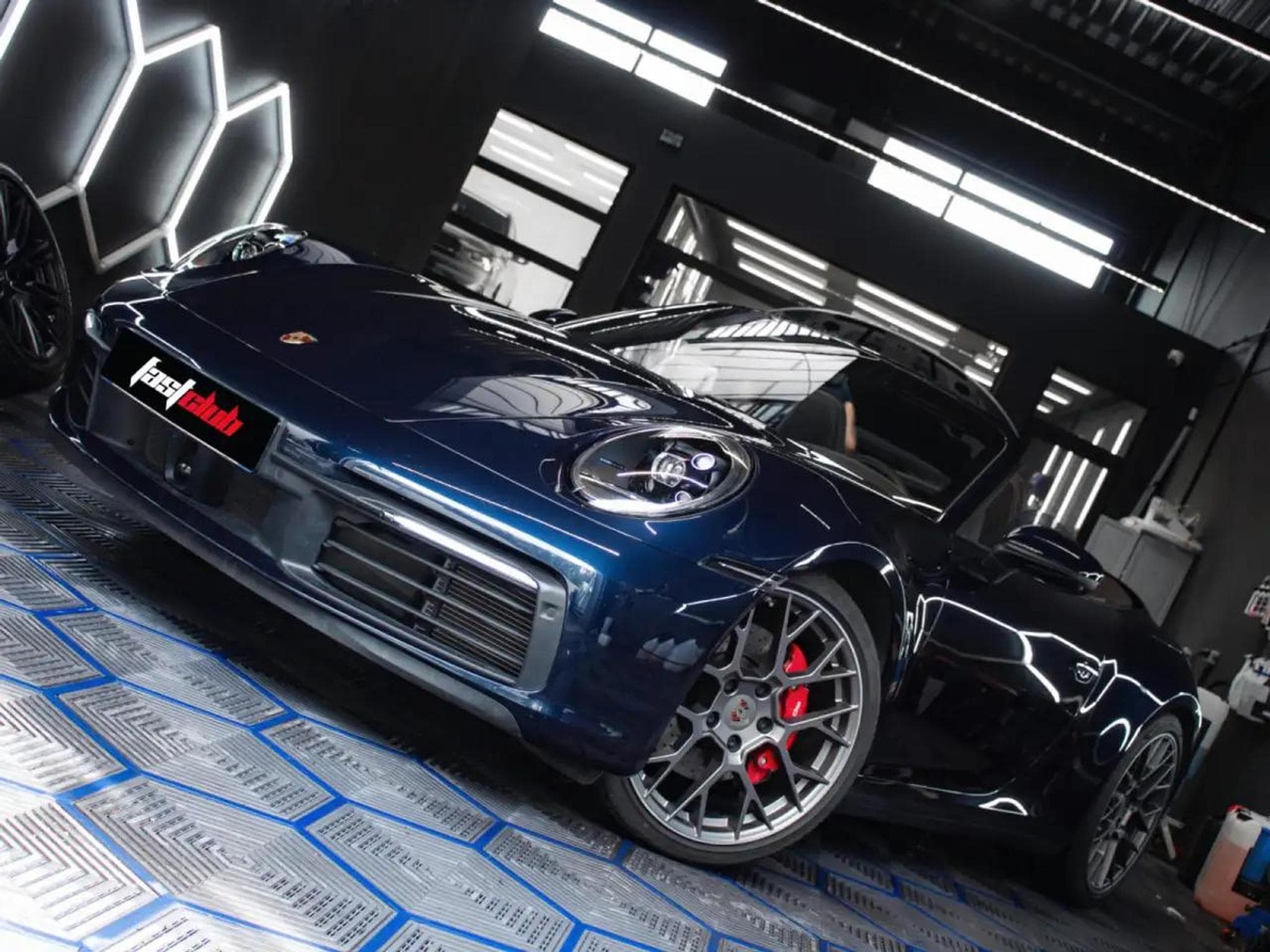Porsche 911 (2021) - Photo 1