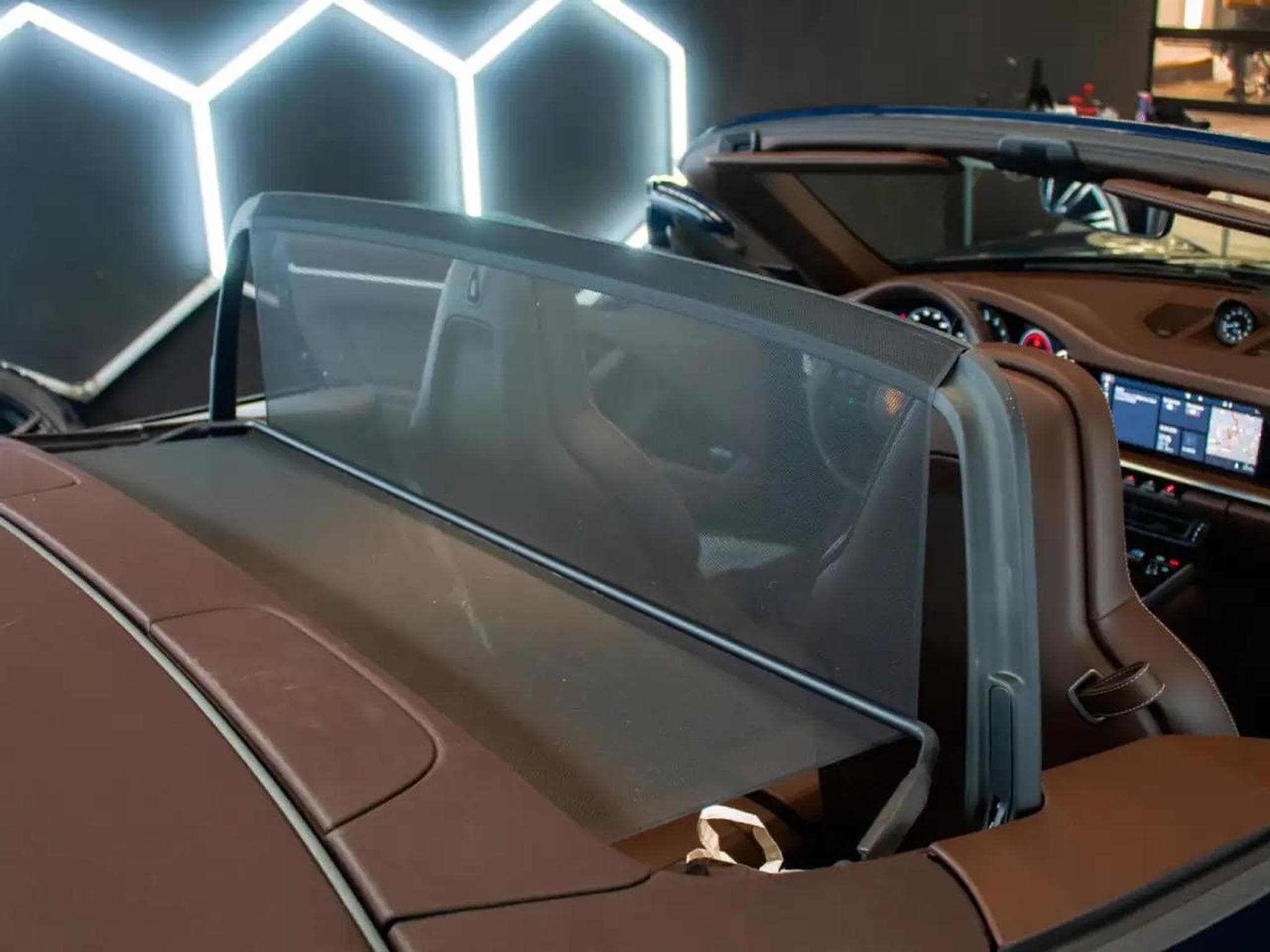 Porsche 911 (2021) - Photo 22