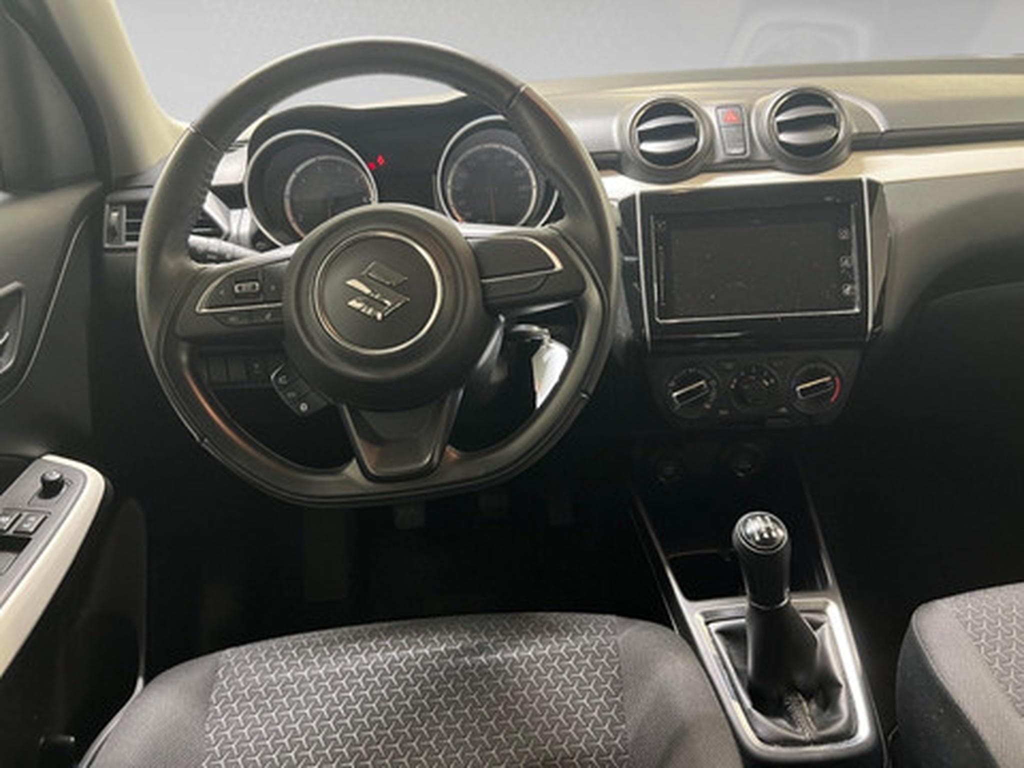 Suzuki Swift 1.0 Grand Luxe + (2017) - Photo 11