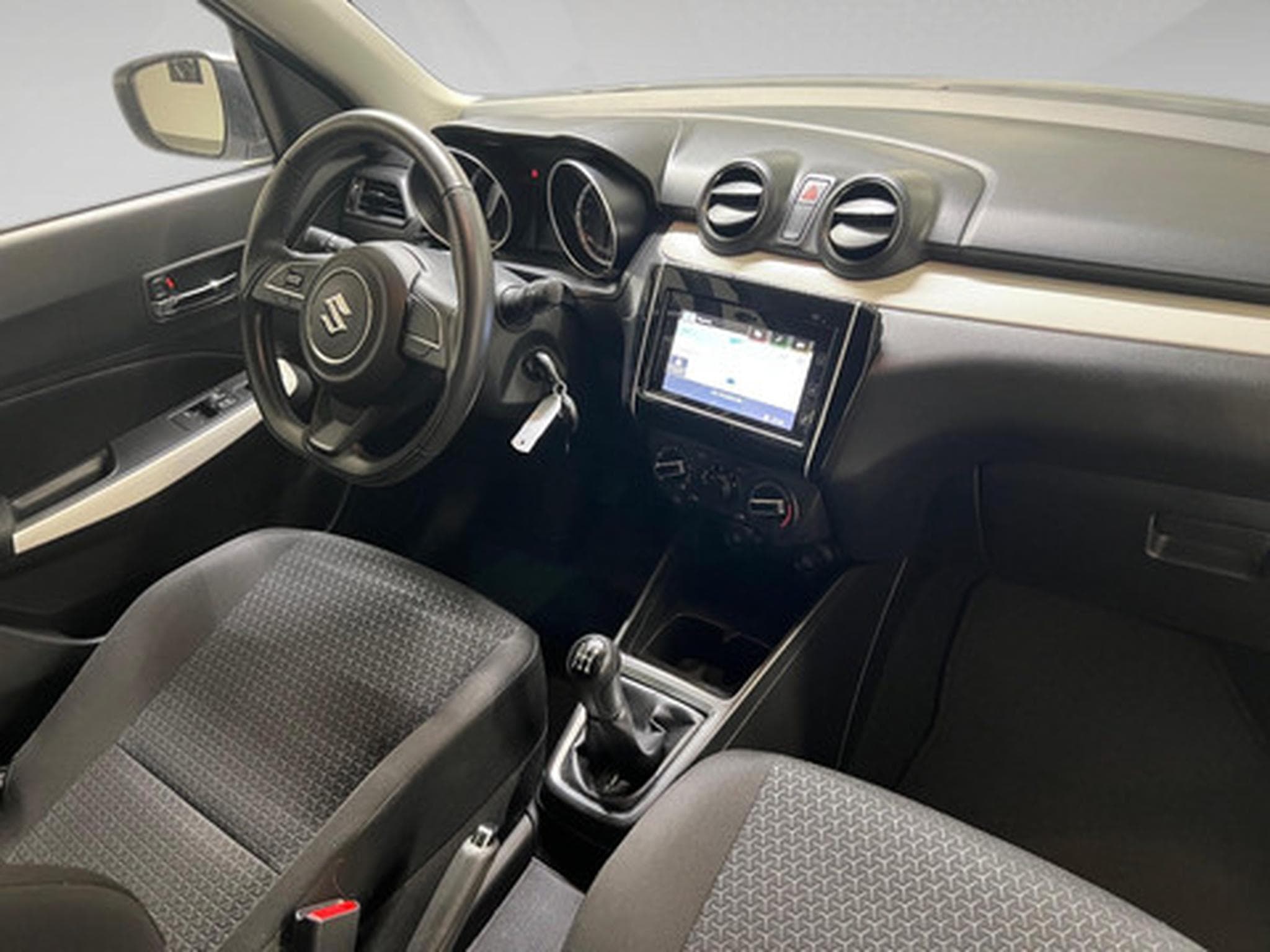 Suzuki Swift 1.0 Grand Luxe + (2017) - Photo 9