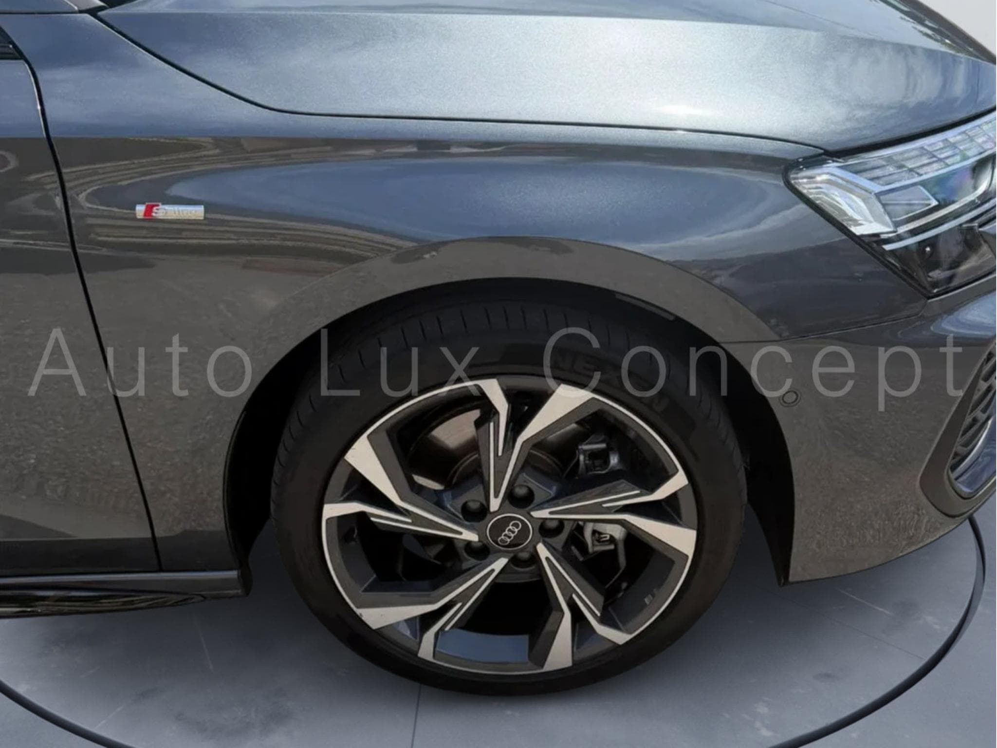 Audi A3 Sportback 40 TFSI e S line (2025) - Photo 14