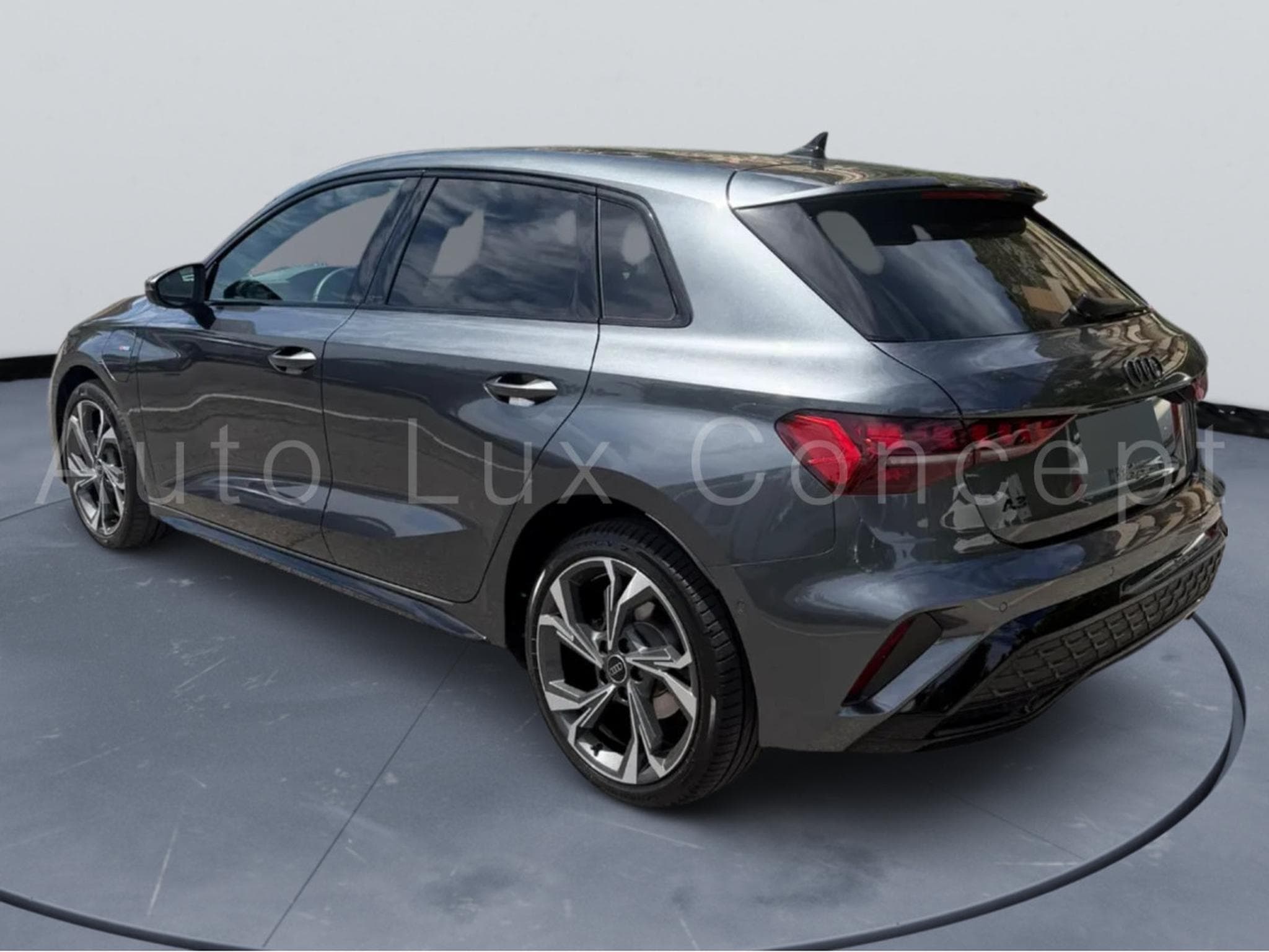Audi A3 Sportback 40 TFSI e S line (2025) - Photo 4
