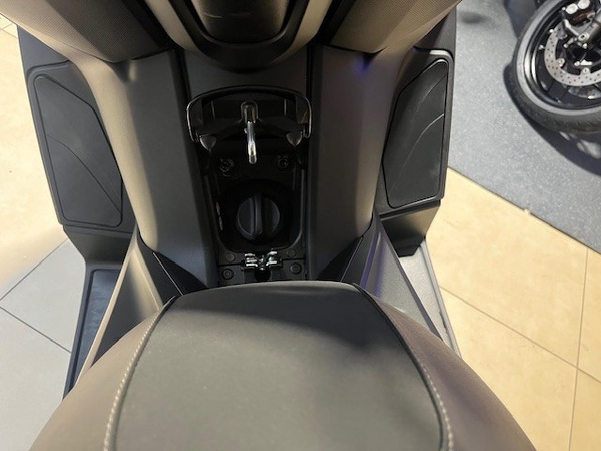 Yamaha X-Max (2025) - Foto 14
