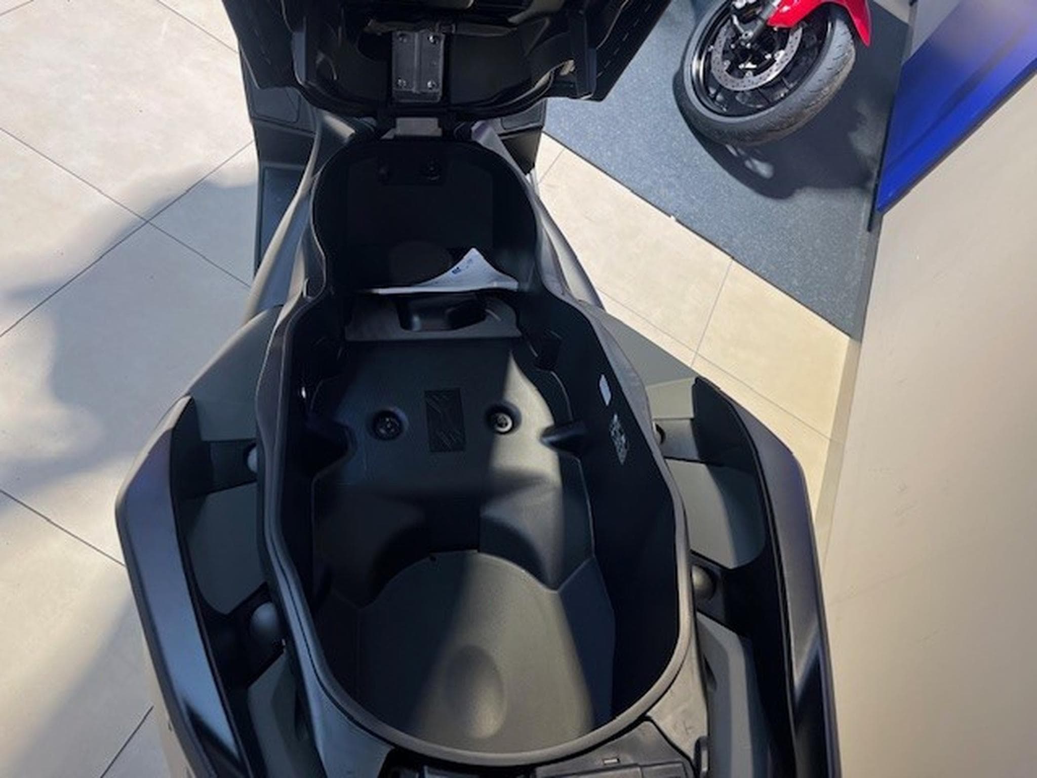 Yamaha X-Max (2025) - Foto 15
