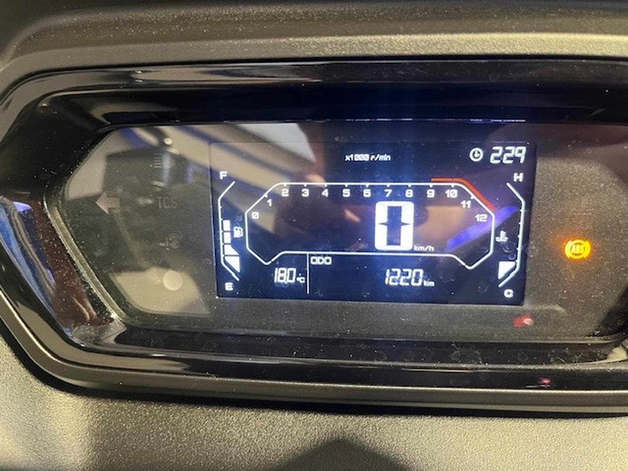 Yamaha X-Max (2025) - Foto 9