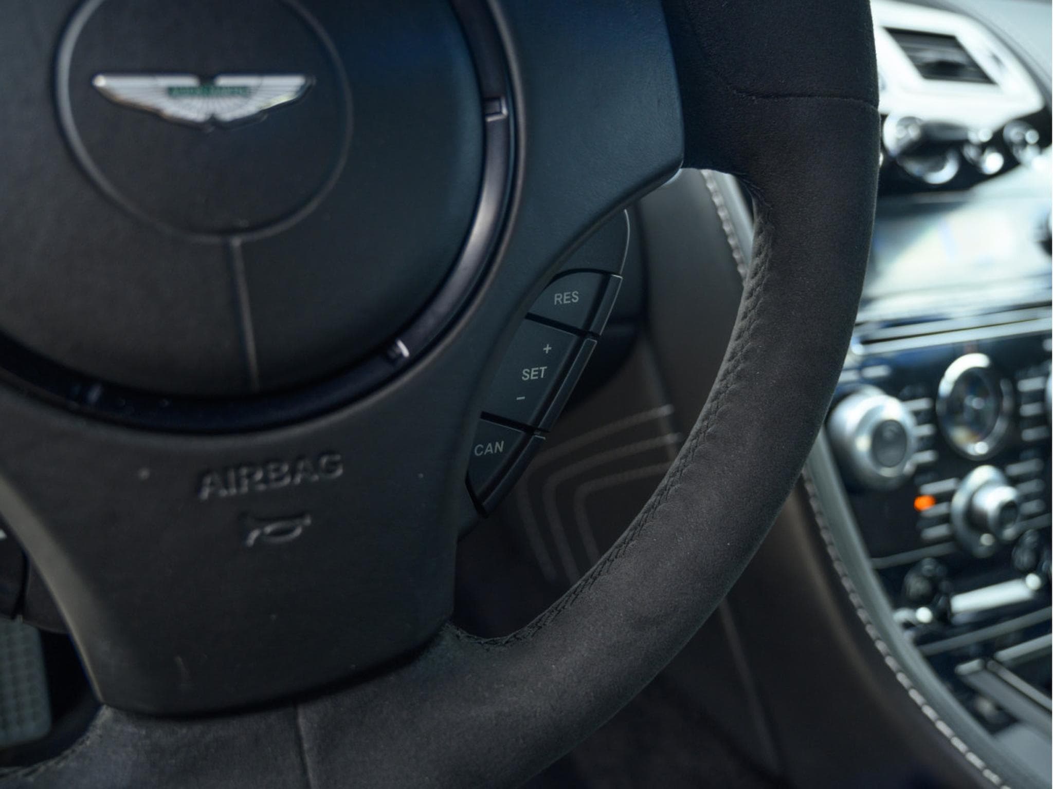 Aston-Martin V8 Vantage 4.7 S | SP10 | EMBRAYAGE NEUF | CARBONE (2015) - Photo 23