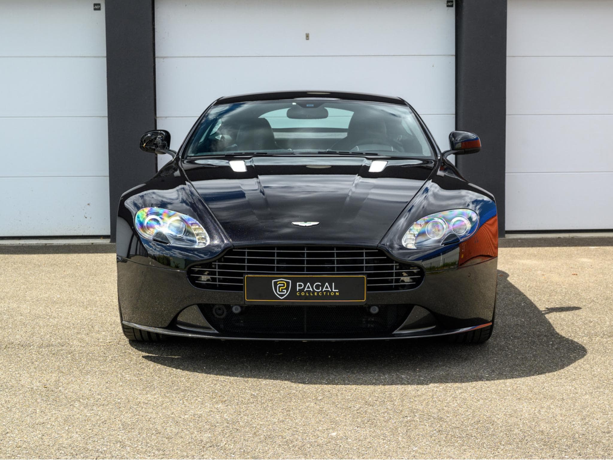 Aston-Martin V8 Vantage 4.7 S | SP10 | EMBRAYAGE NEUF | CARBONE (2015) - Photo 6