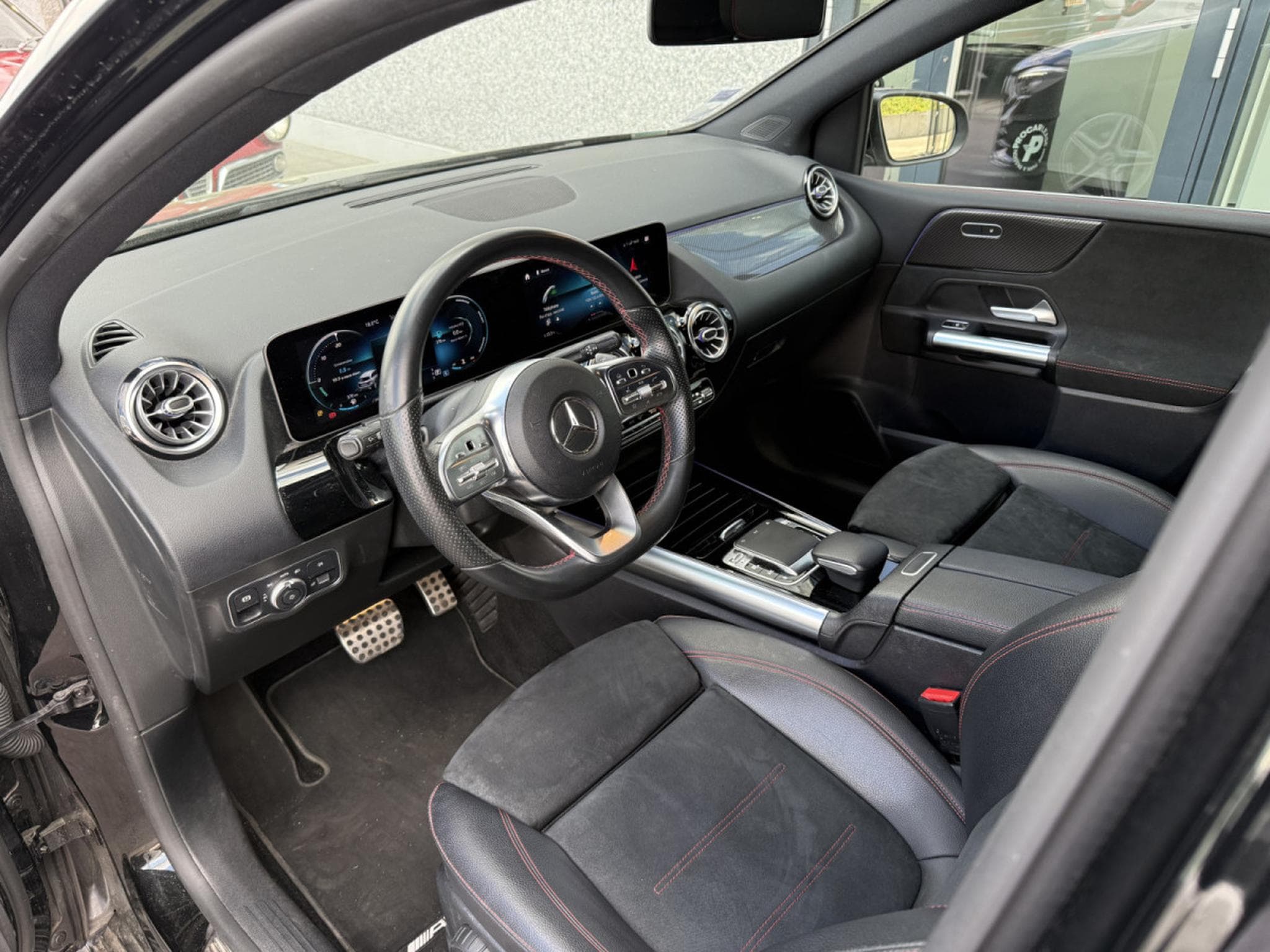 Mercedes B 180 AMG LINE/ GARANTIE 12 MOIS/ ACHAT-VENTE-REPRISE (2019) - Photo 7