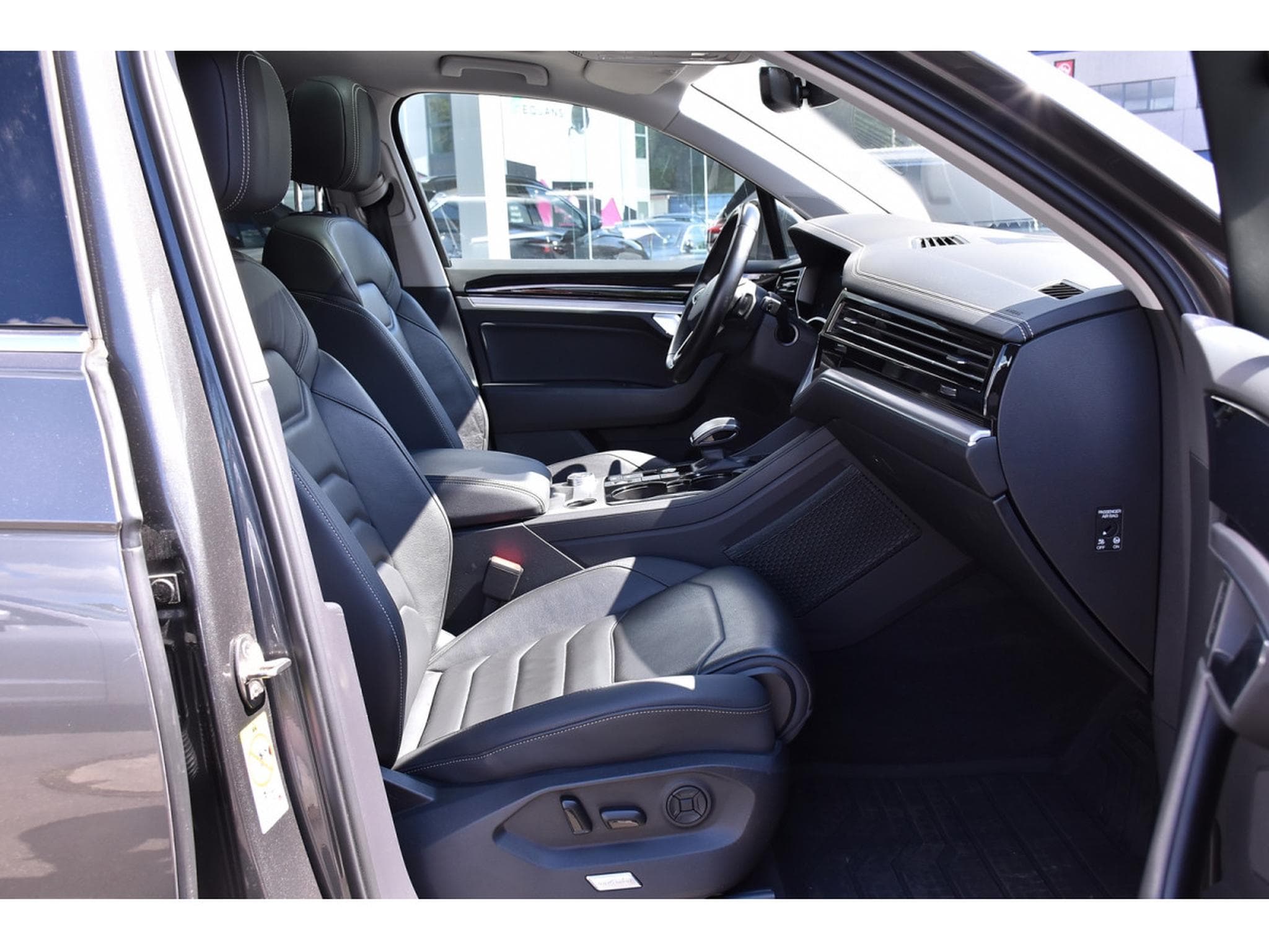 VW Touareg 3.0 TDI 4Motion R-Line Tip PANO CHFF ADD ATT RMQ MEM 1° MAIN (2021) - Foto 7