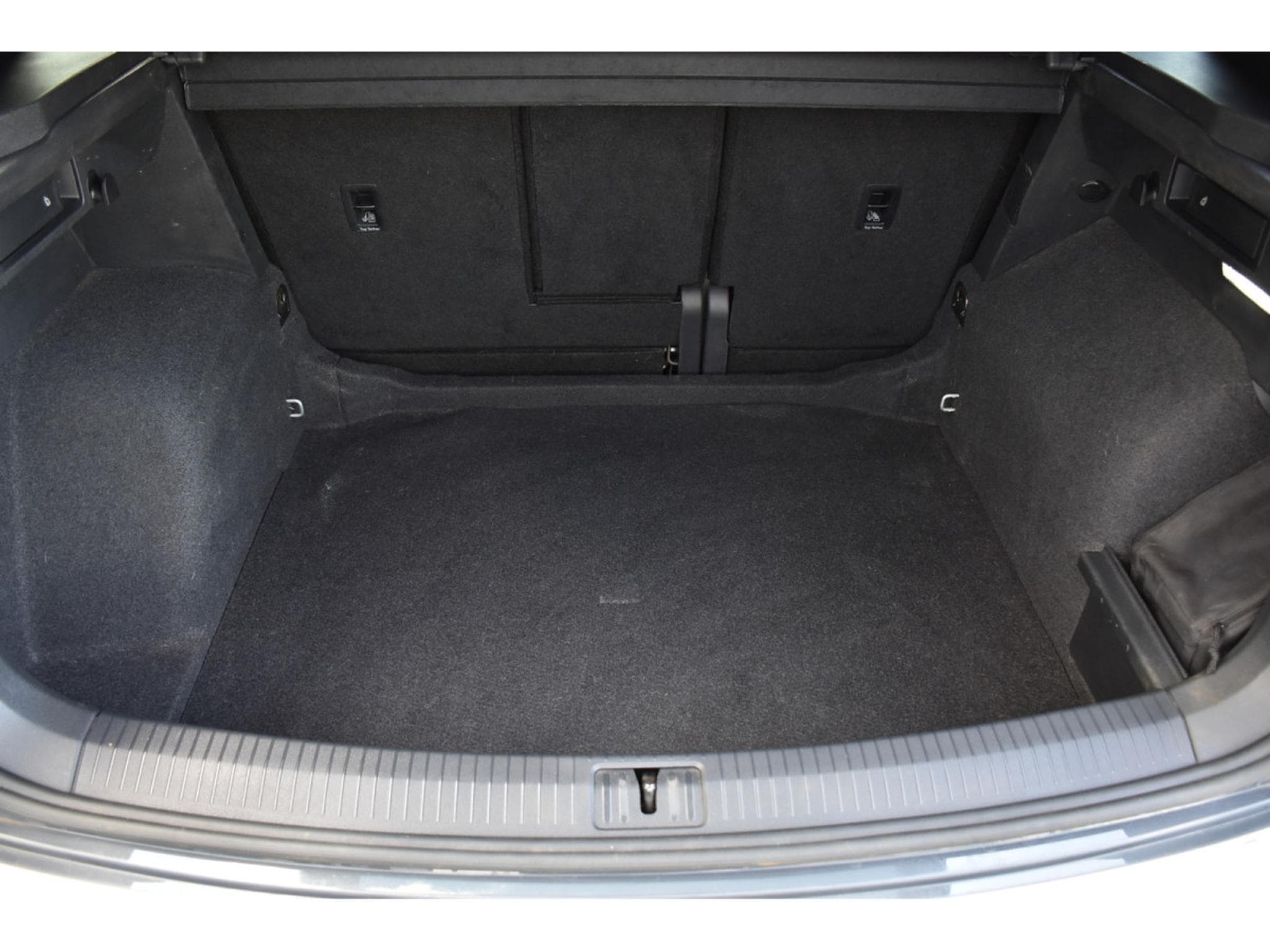 VW Tiguan 2.0 TDI R-Line DSG ACC TRAVEL SIDE ATT RMQ CAM PARK 1° MAIN (2023) - Foto 23