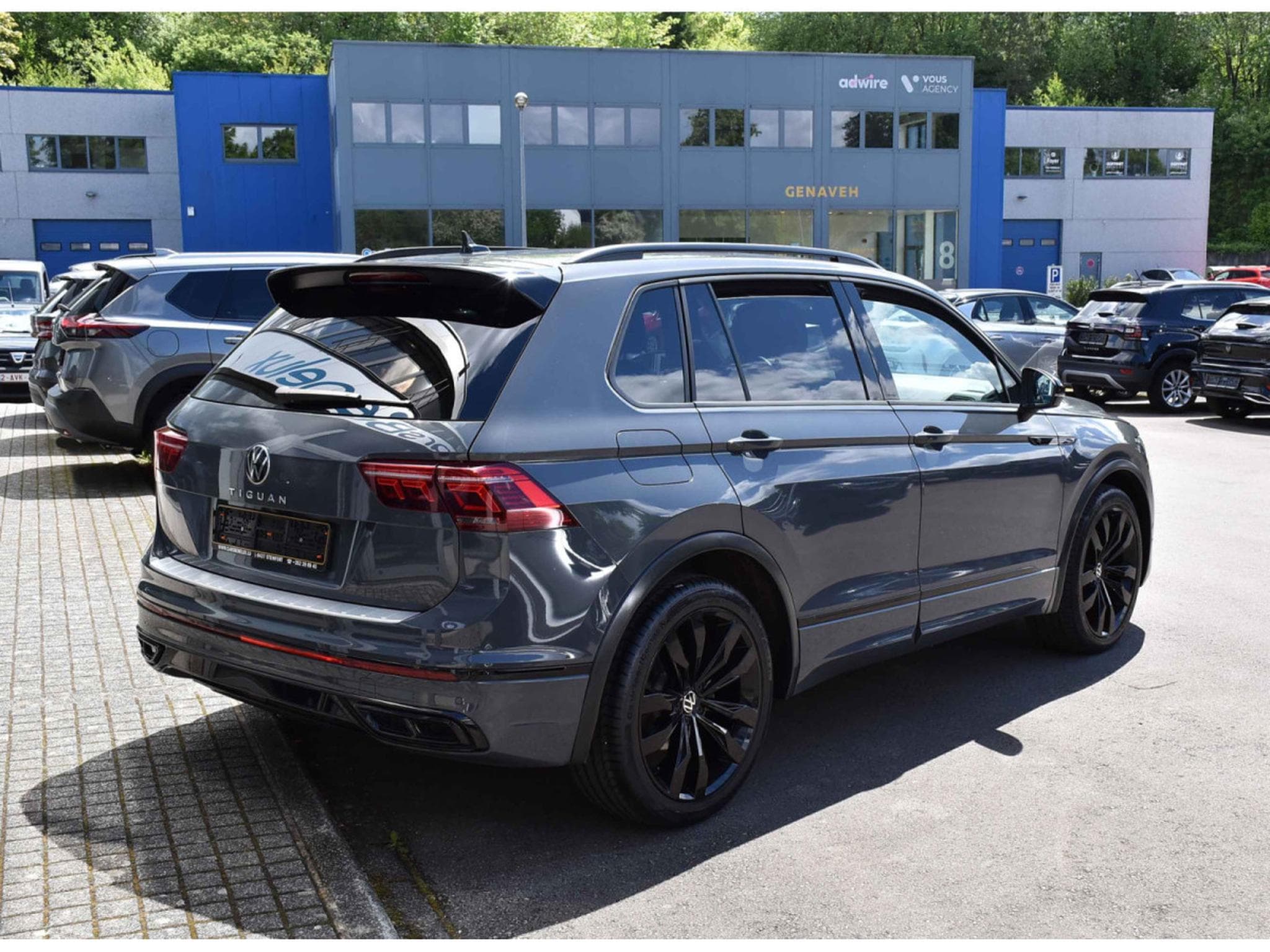 VW Tiguan 2.0 TDI R-Line DSG ACC TRAVEL SIDE ATT RMQ CAM PARK 1° MAIN (2023) - Foto 4