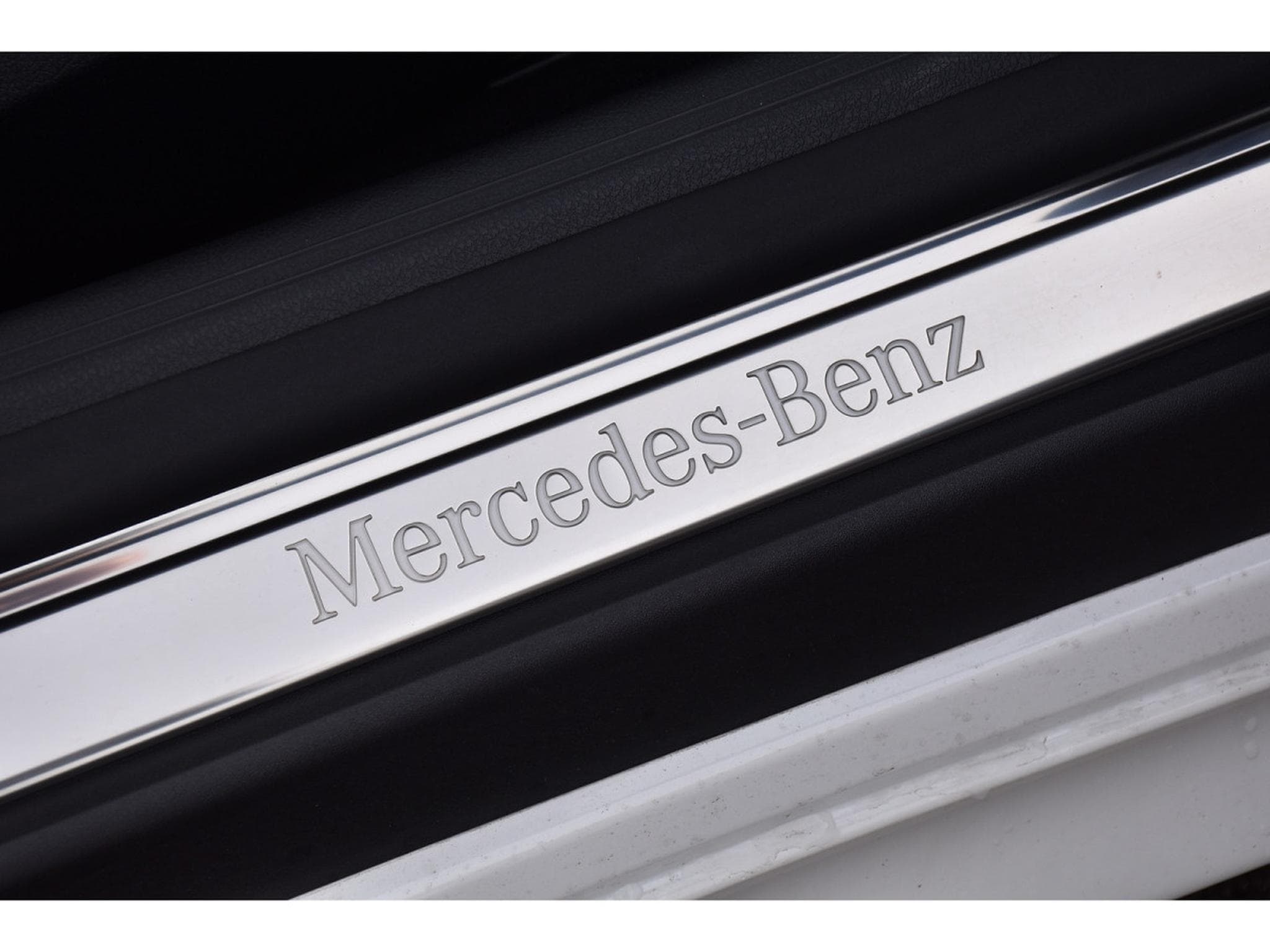 Mercedes CLE 200 AMG Line 9G-Tronic MEMO SG VENT DISTRONIC SIDE AIRSCARF 1°M. (2025) - Foto 23