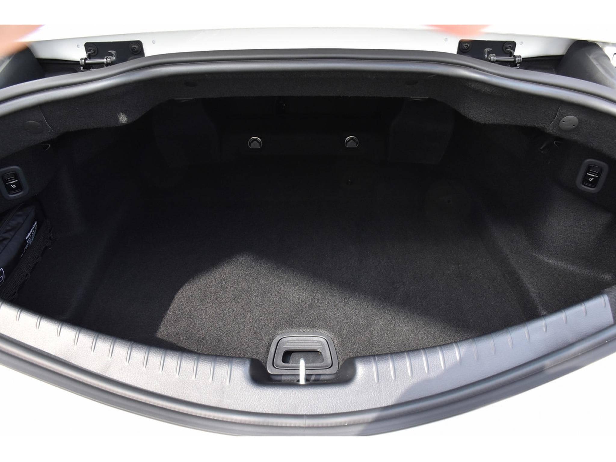 Mercedes CLE 200 AMG Line 9G-Tronic MEMO SG VENT DISTRONIC SIDE AIRSCARF 1°M. (2025) - Foto 24