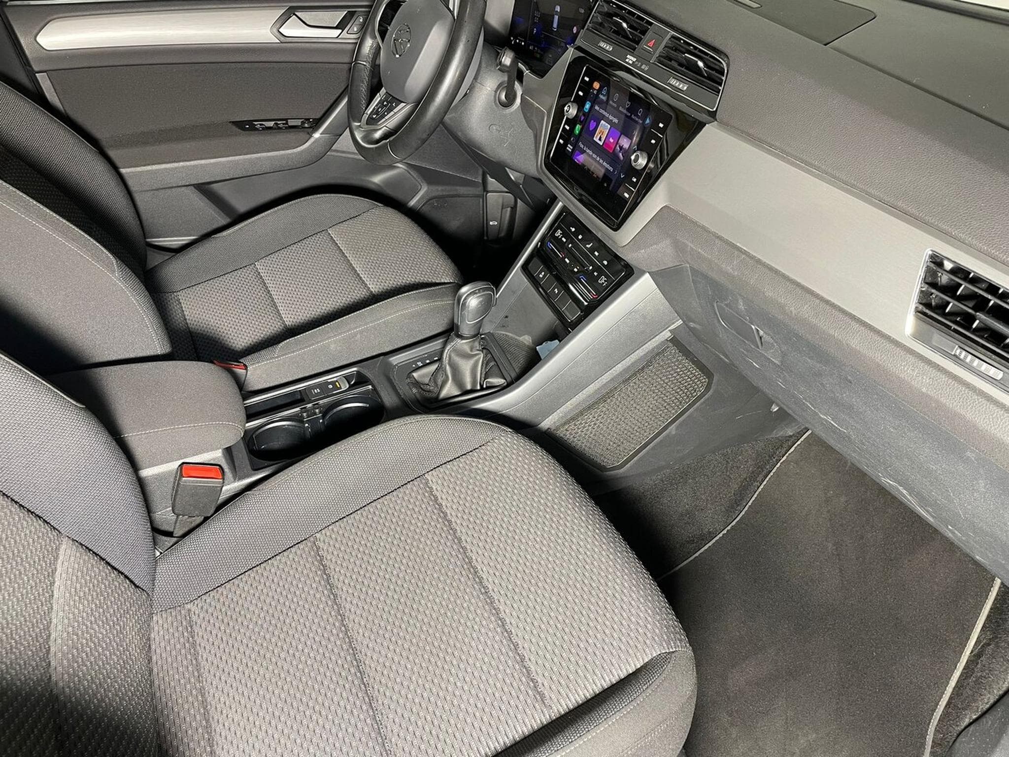 VW Touran 2.0 TDI 150 DSG LOUNGE GPS 7 PL (2023) - Photo 11