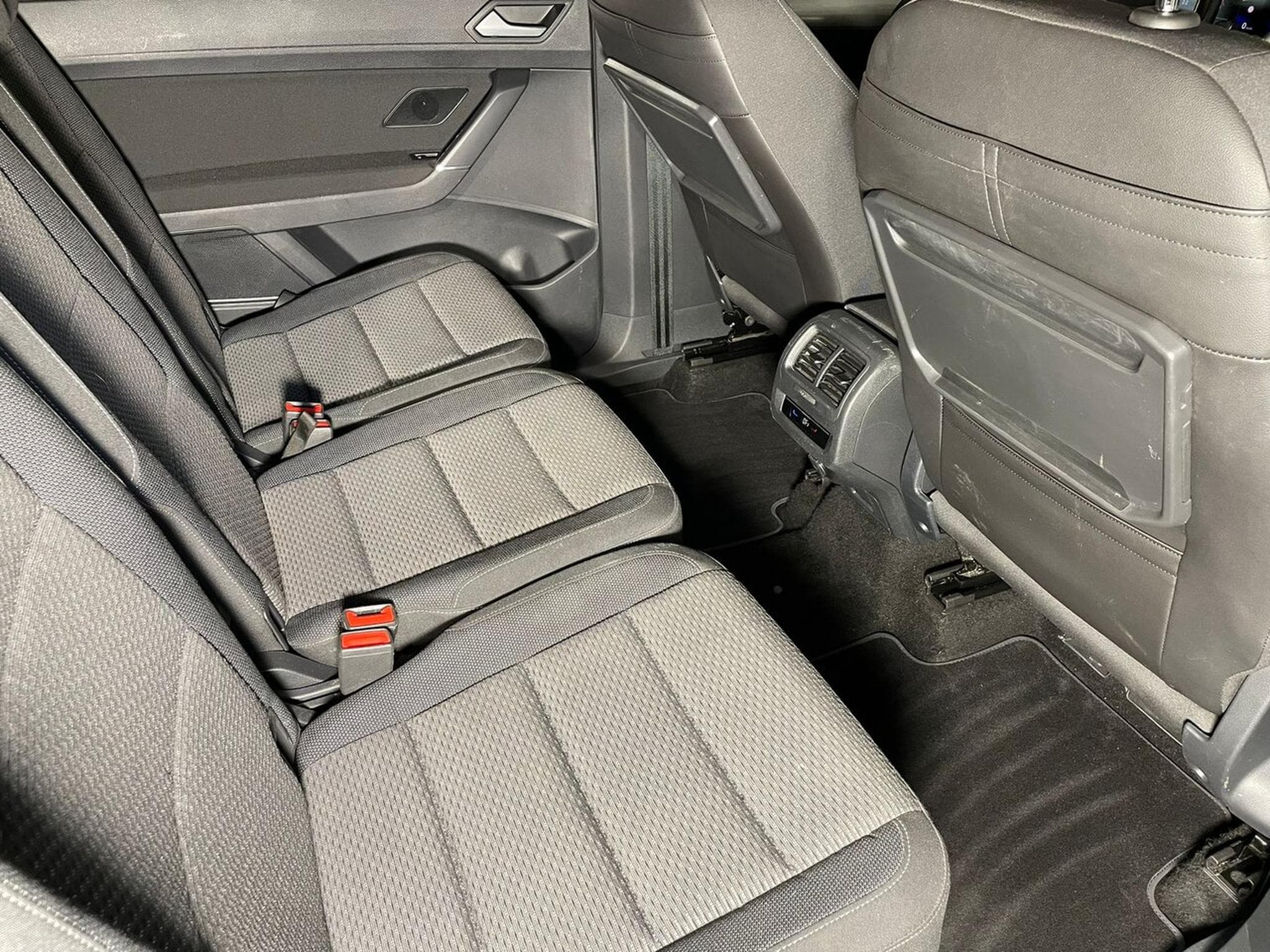 VW Touran 2.0 TDI 150 DSG LOUNGE GPS 7 PL (2023) - Photo 13
