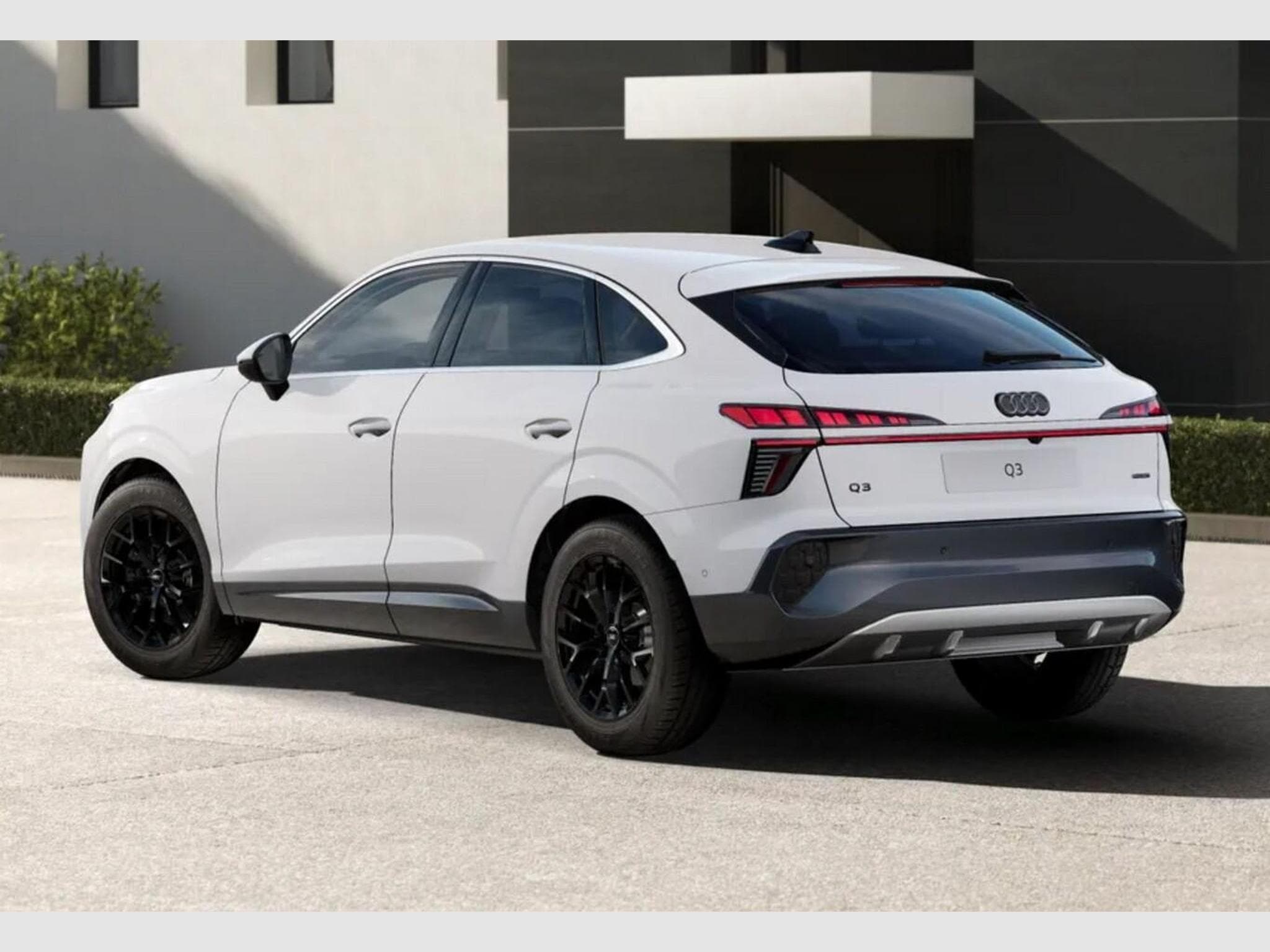Audi Q3 Sportback Sportb neuMod (2026) - Photo 3