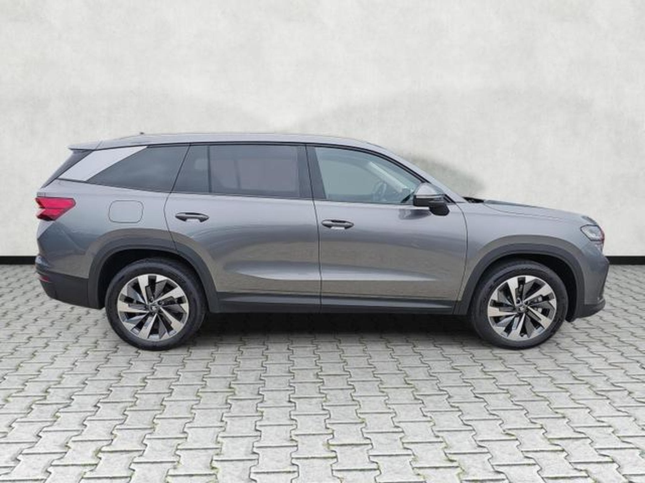 Skoda Kodiaq 2.0 TDI 110 kW Selection (2026) - Foto 8
