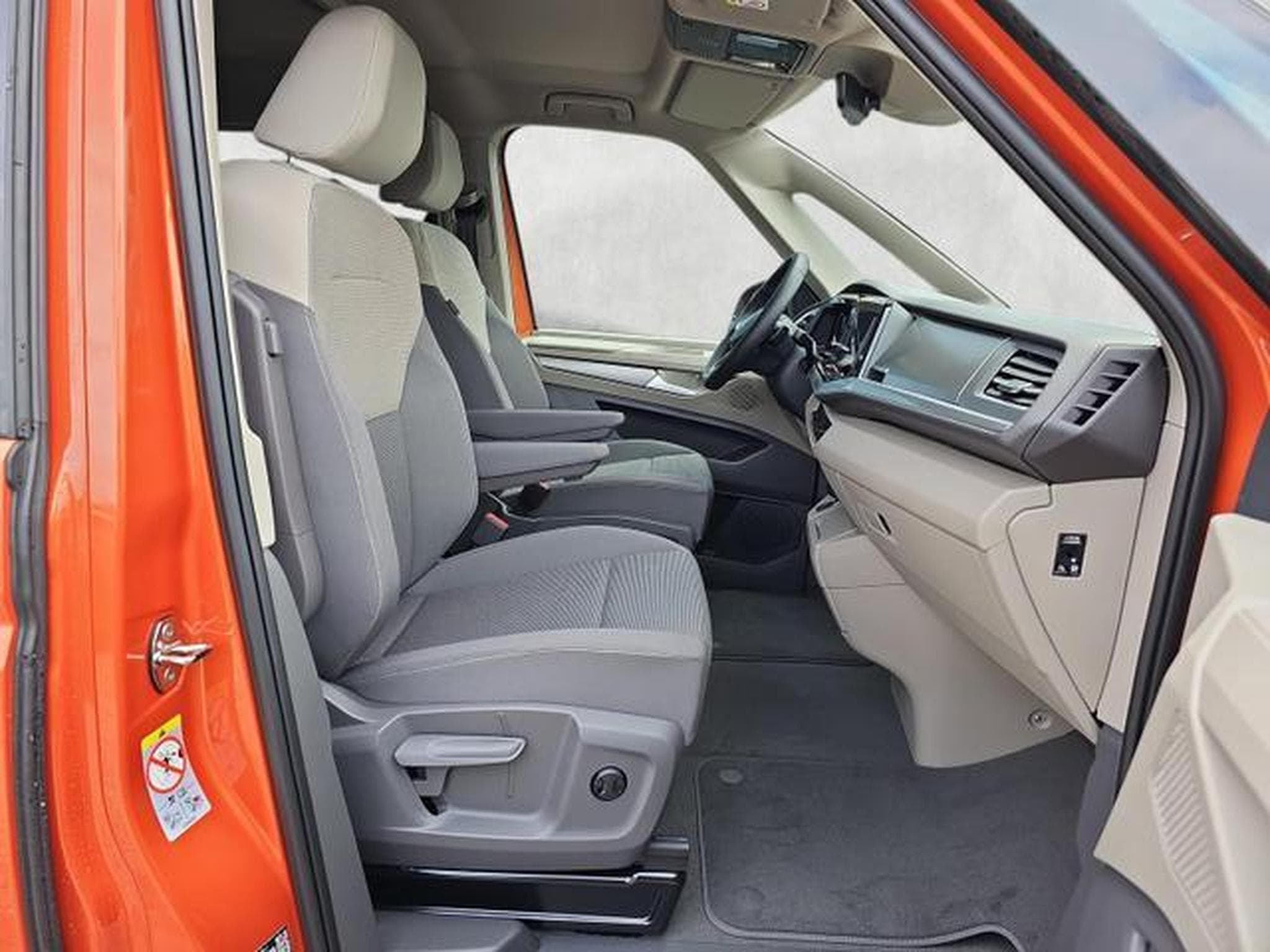 VW T7 Edition lang (2026) - Photo 10