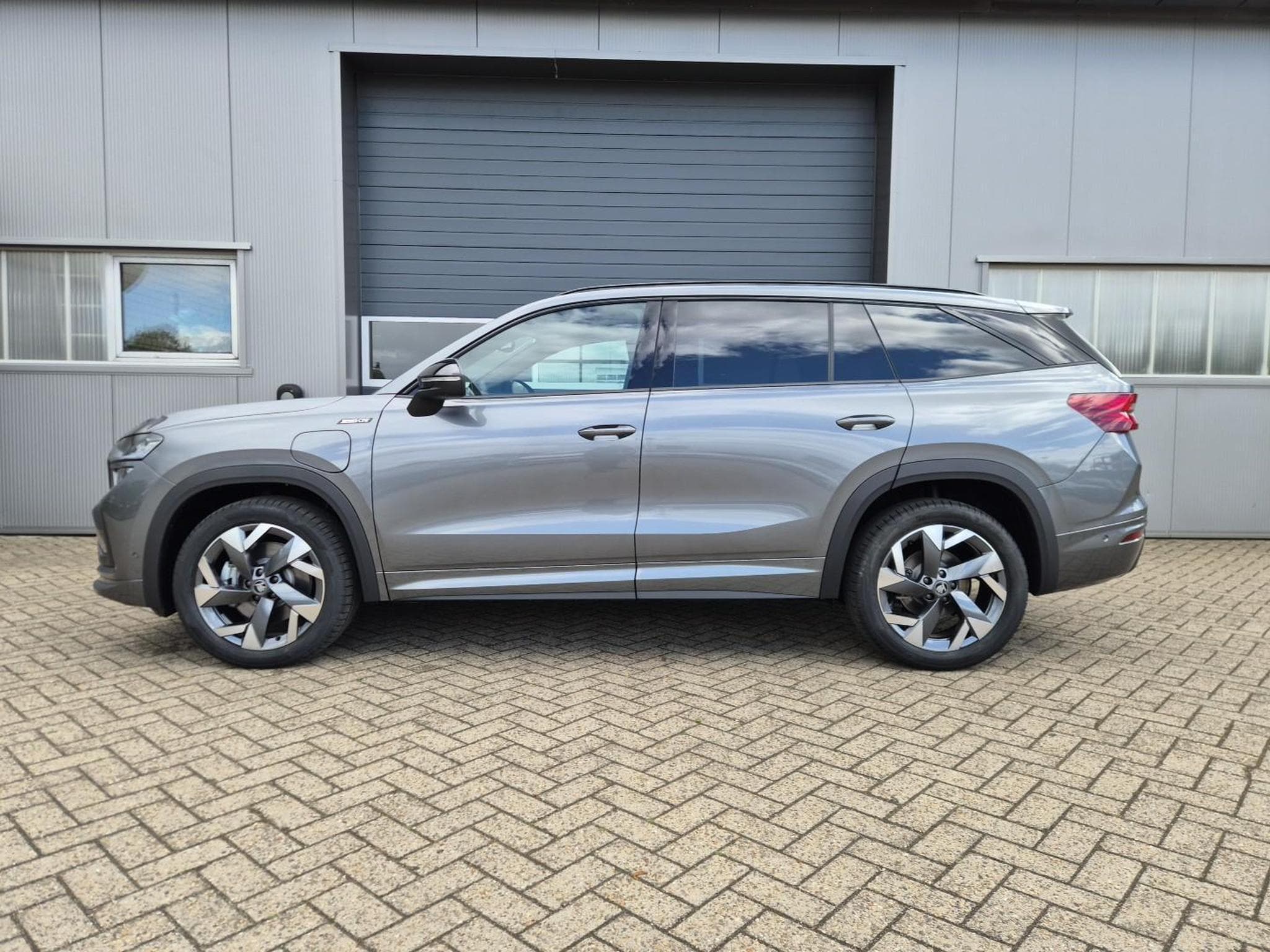 Skoda Kodiaq Sportline 1.5 TSI (2026) - Foto 1