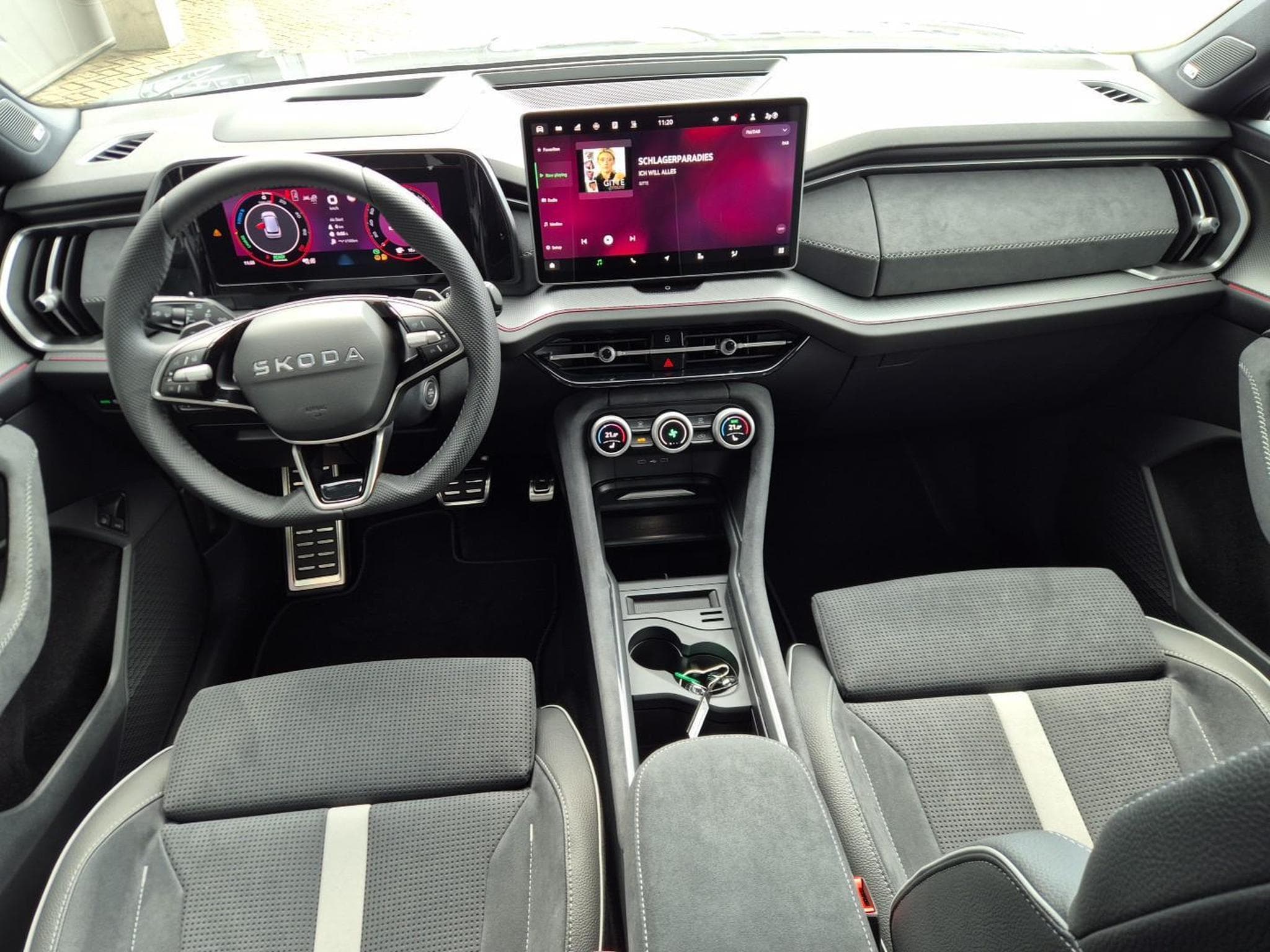 Skoda Kodiaq Sportline 1.5 TSI (2026) - Foto 14