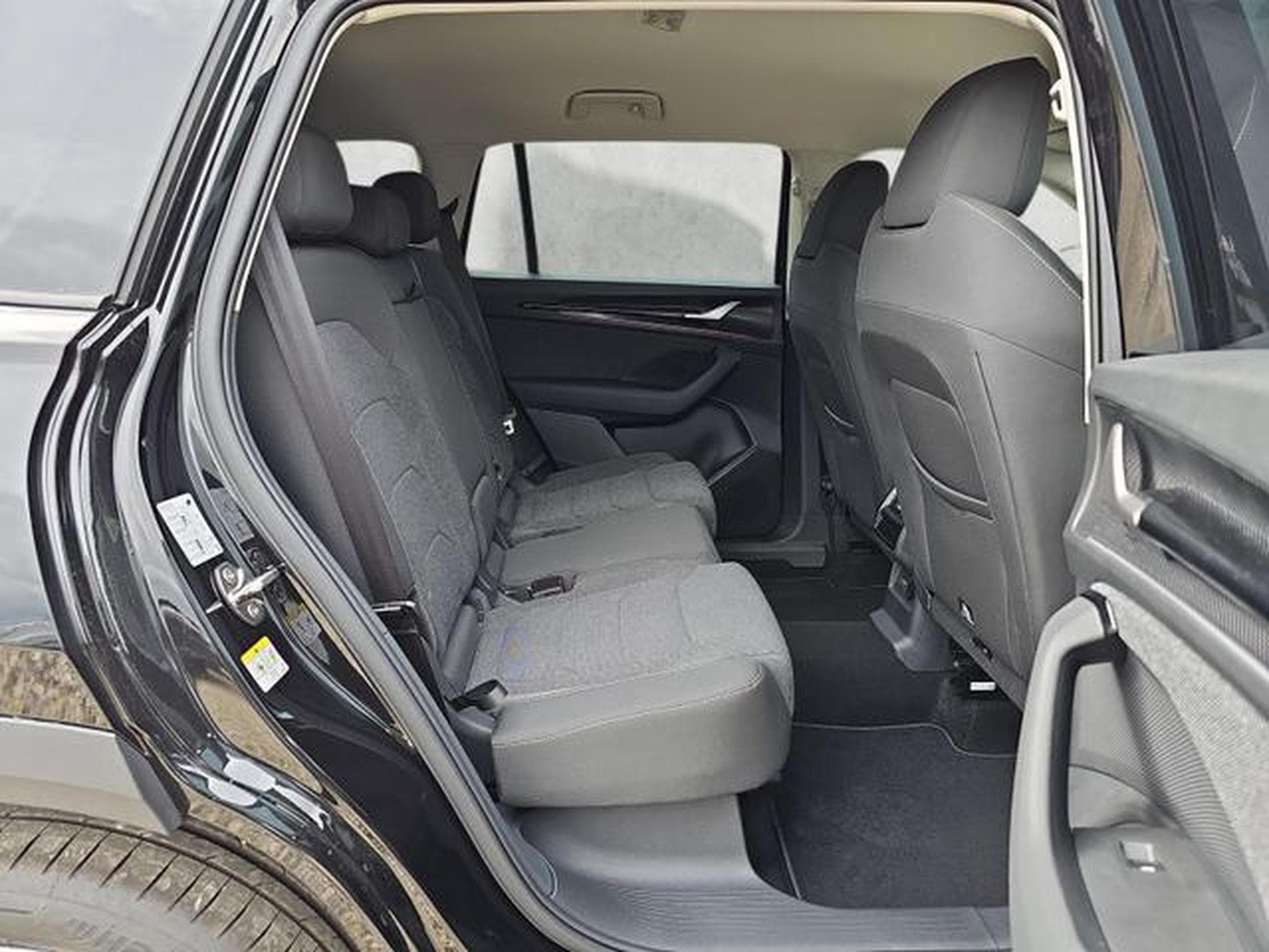 Skoda Kodiaq 1.5 TSI mHEV 110 kW Selection (2025) - Foto 13