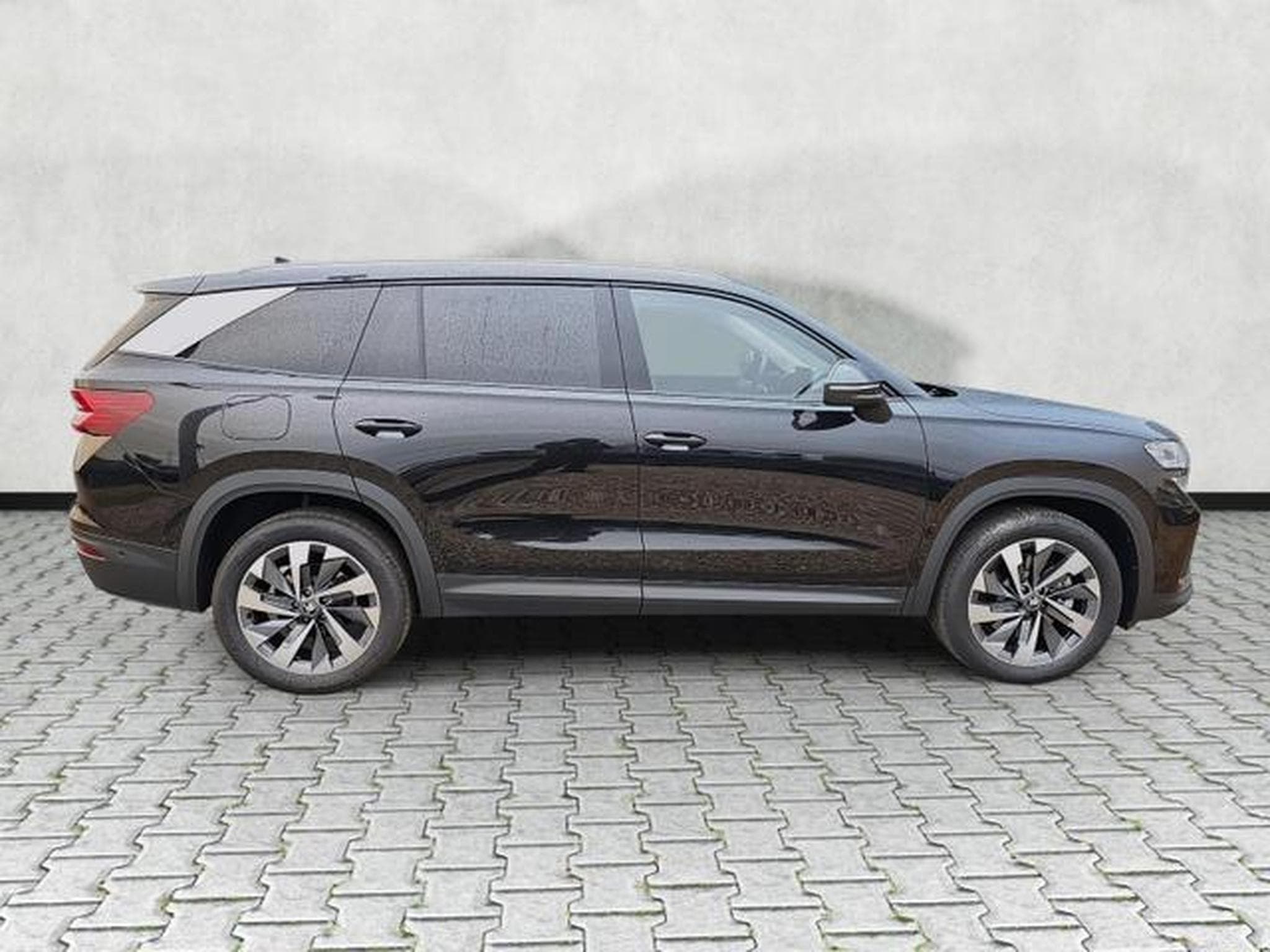 Skoda Kodiaq 1.5 TSI mHEV 110 kW Selection (2025) - Foto 8