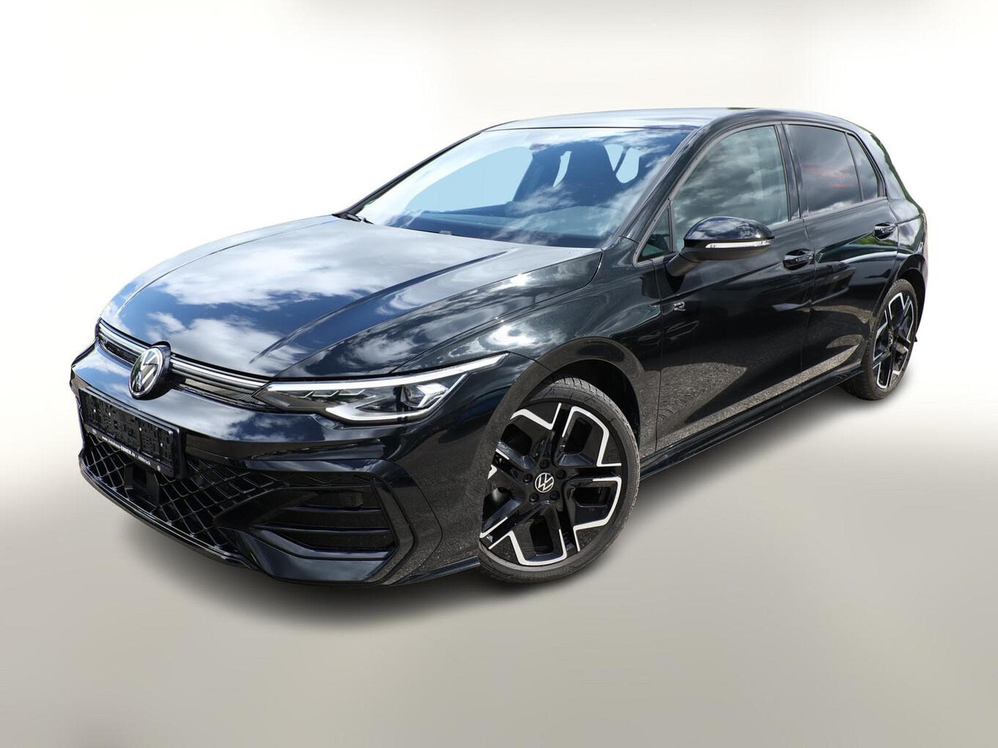 VW Golf R-Line (2024) - Photo 1