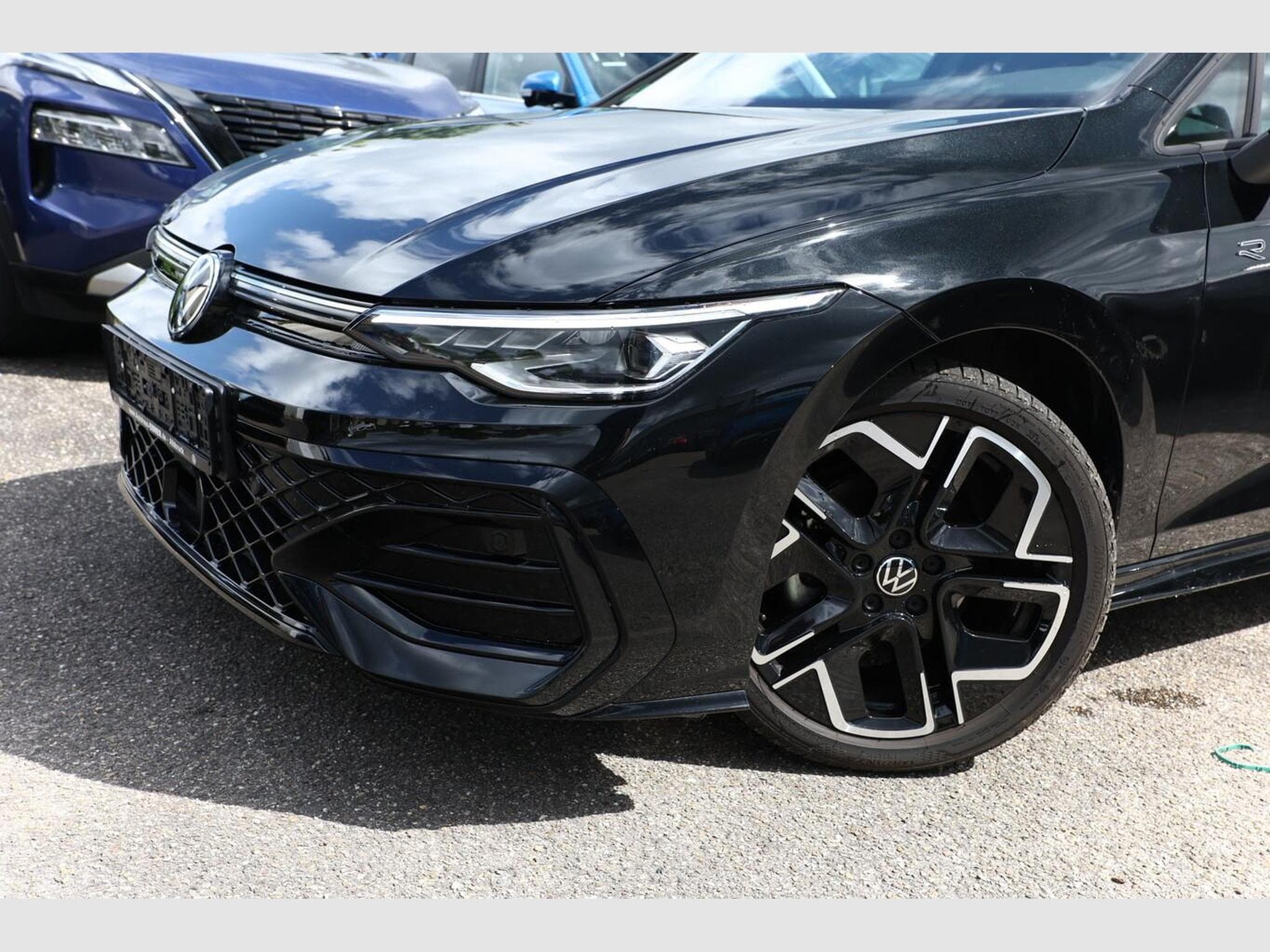 VW Golf R-Line (2024) - Photo 5