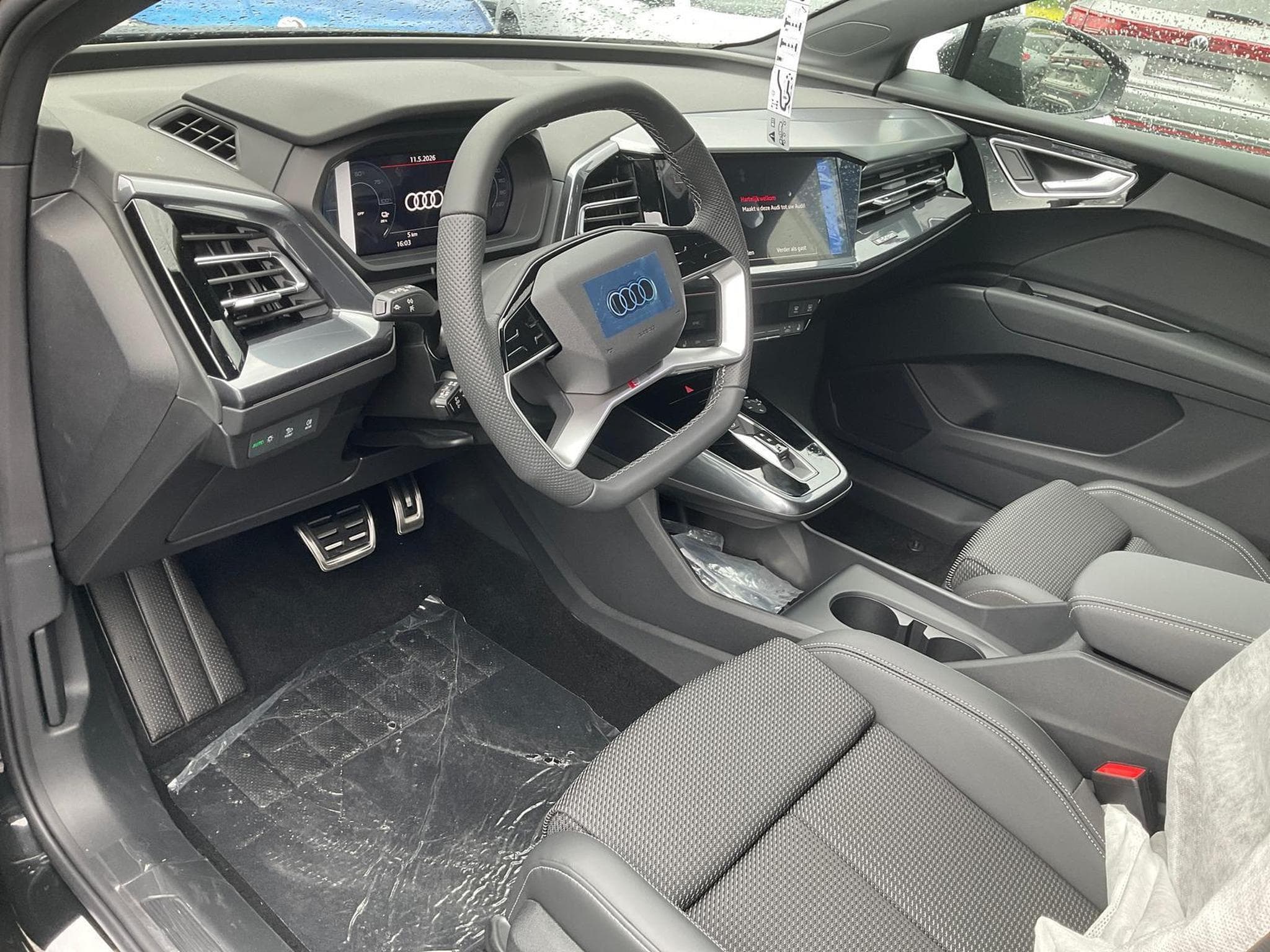 Audi Q4 e-tron 45 e-tron basis quattro (2026) - Foto 1