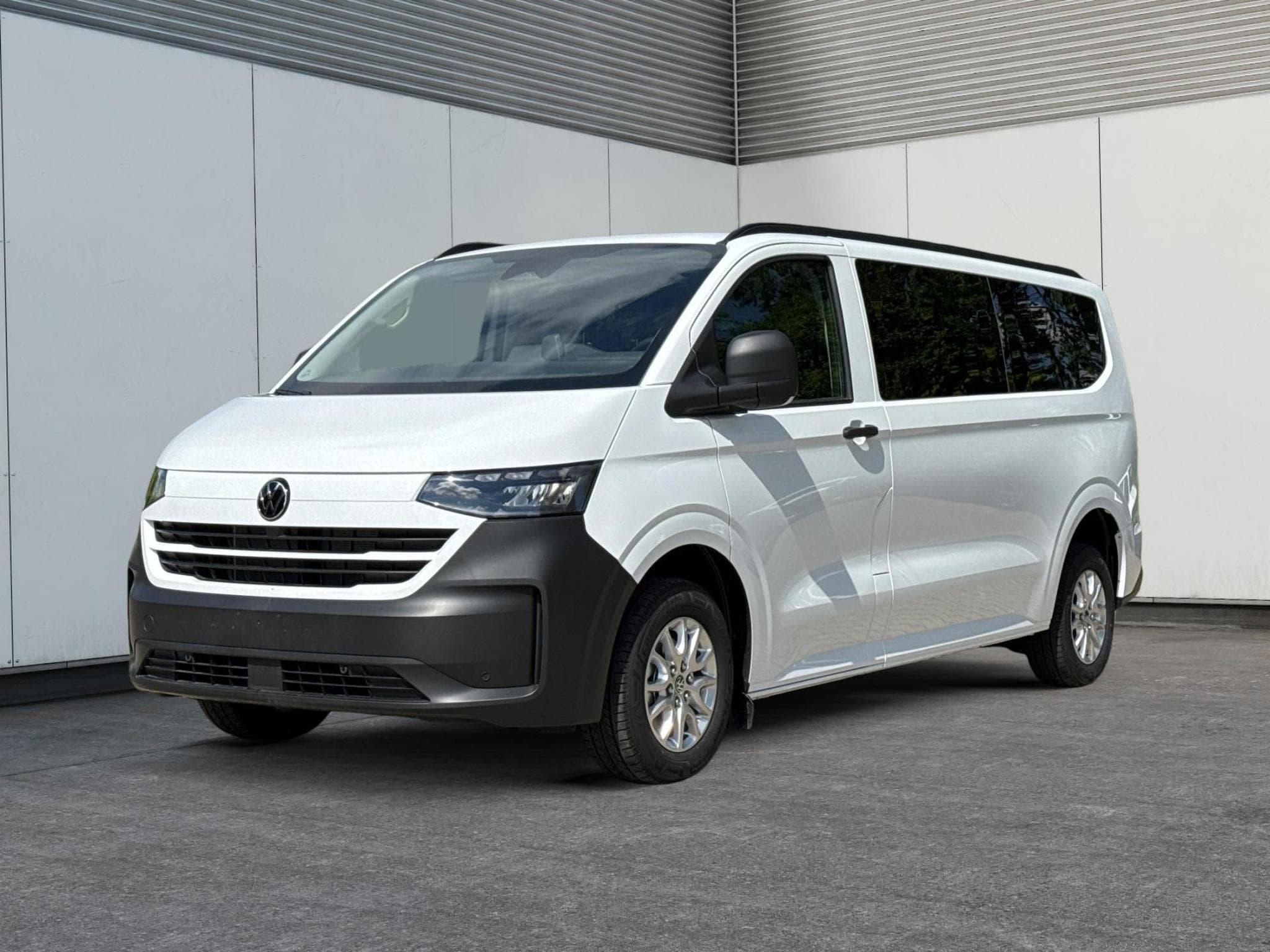 VW T7 Basis (2026) - Photo 1