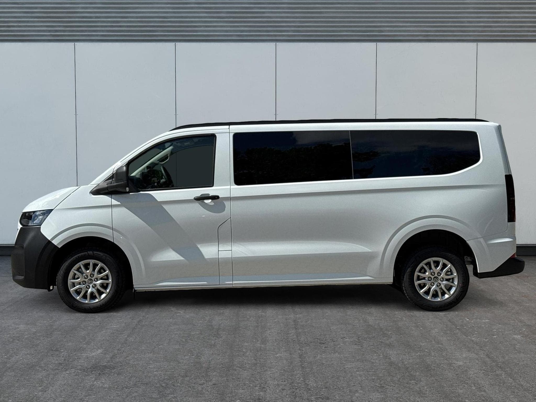 VW T7 Basis (2026) - Photo 2